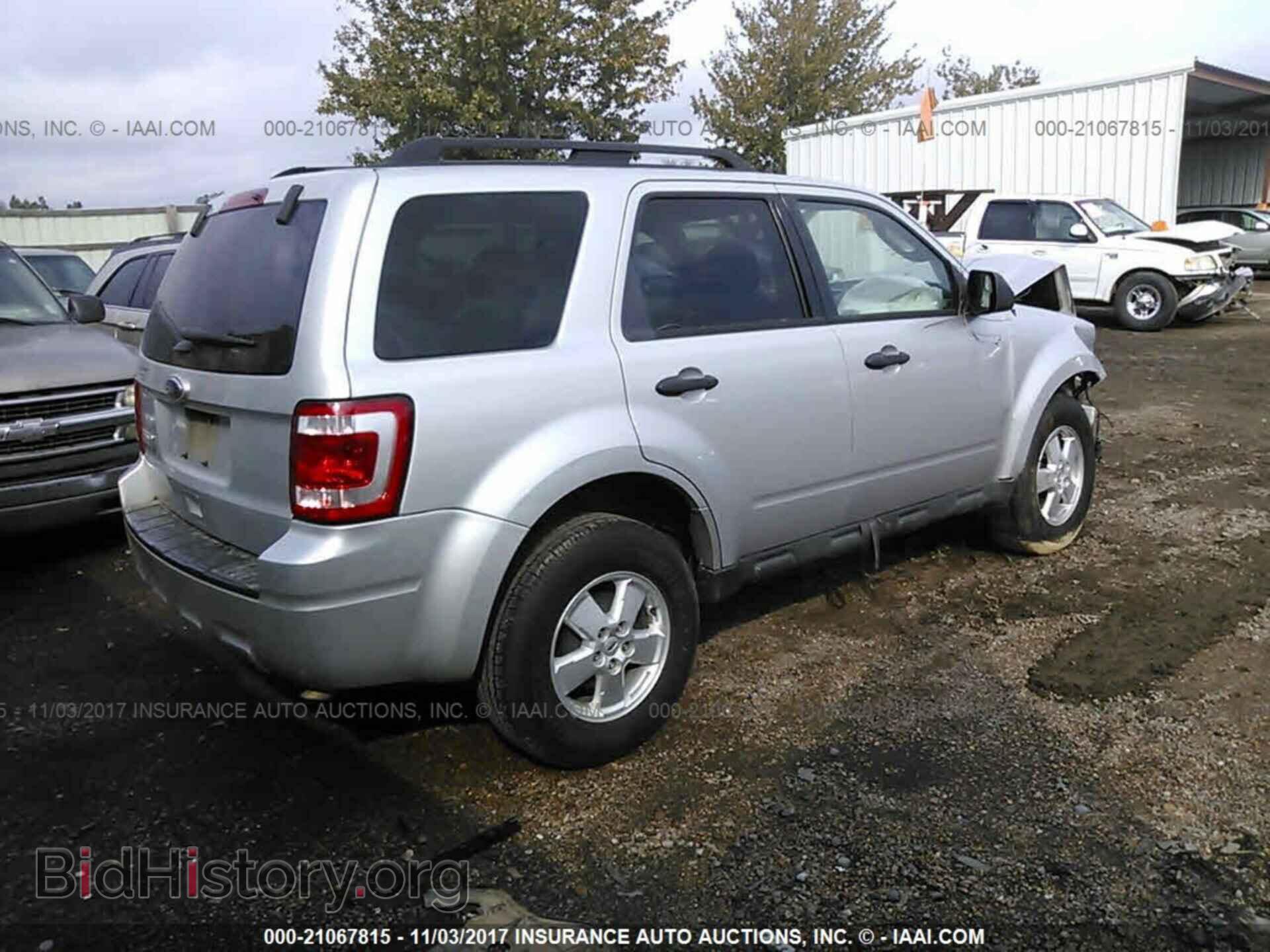 2011 Ford Escape - VIN: 1FMCU0D72BKB36433 - Photo 4
