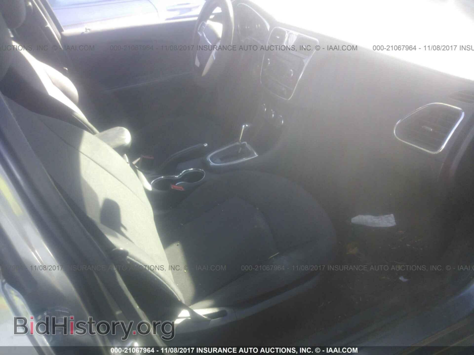 2013 Chrysler 200 - VIN: 1C3CCBBB6DN764690 - Photo 5