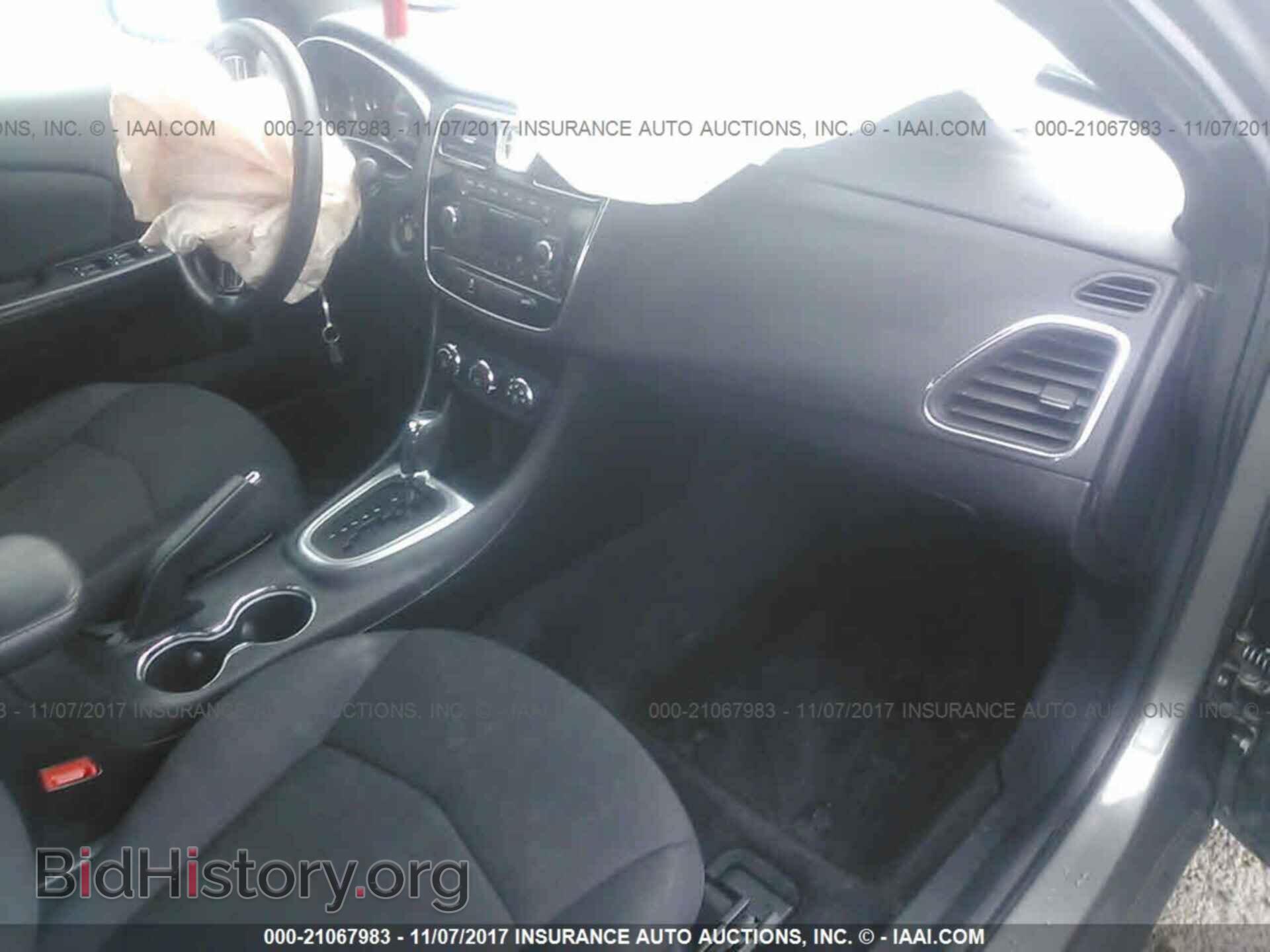 2012 Chrysler 200 - VIN: 1C3CCBAB3CN222799 - Photo 5