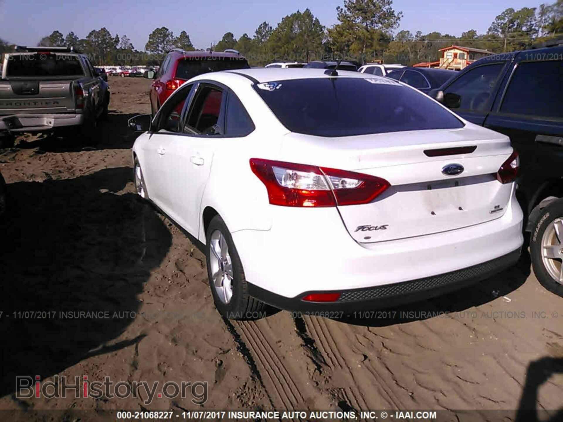 2013 Ford Focus - VIN: 1FADP3F28DL312021 - Фото 3