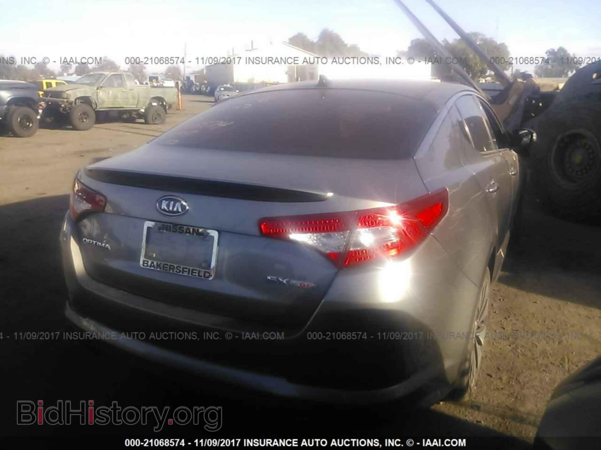 2012 Kia Optima - VIN: 5XXGR4A60CG007743 - Photo 4