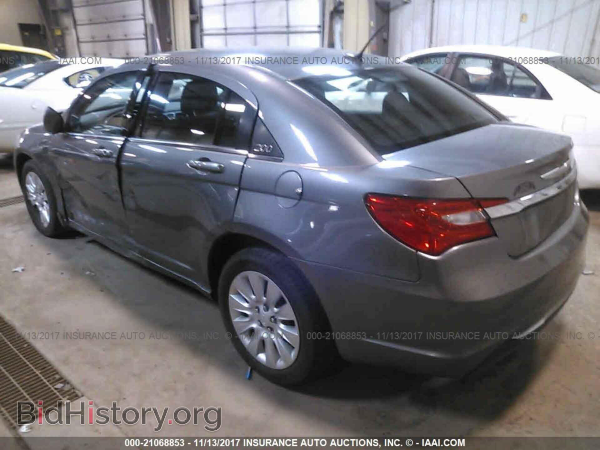 2012 Chrysler 200 - VIN: 1C3CCBAB0CN104564 - Фото 3