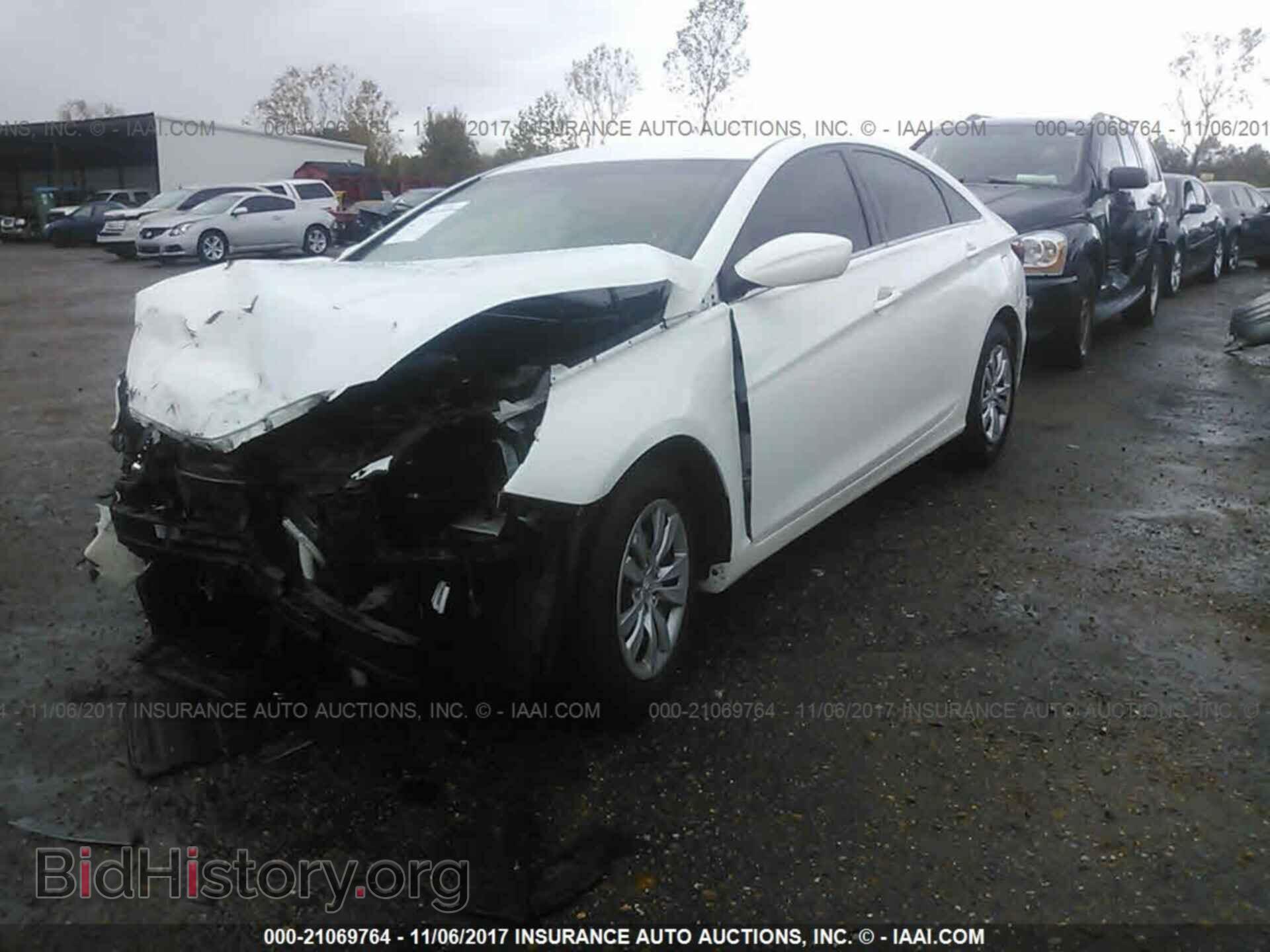 2012 Hyundai Sonata - VIN: 5NPEB4AC4CH327363 - Photo 2