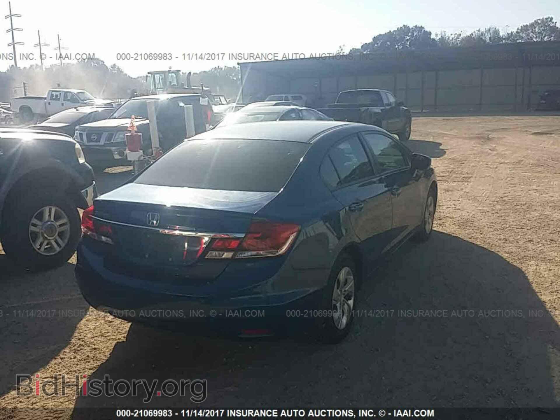 2014 Honda Civic - VIN: 2HGFB2F58EH500088 - Photo 4