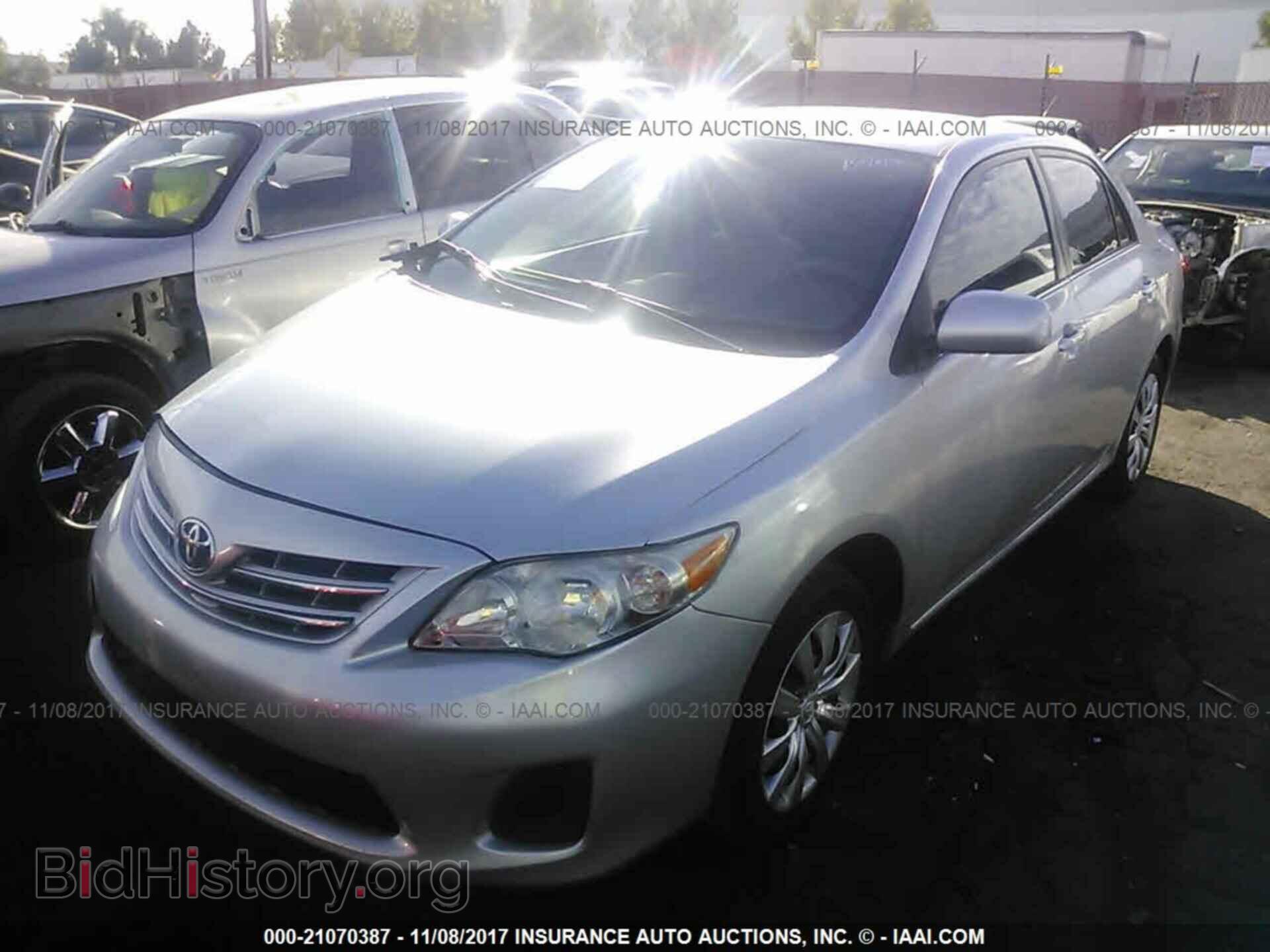 2013 Toyota Corolla - VIN: 5YFBU4EEXDP155384 - Photo 2
