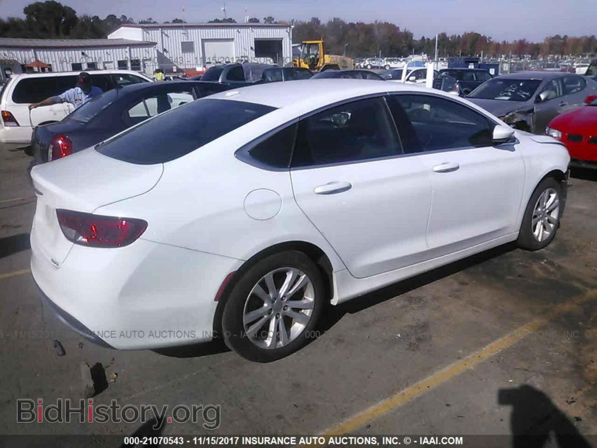 2016 Chrysler 200 - VIN: 1C3CCCAB6GN153859 - Фото 4