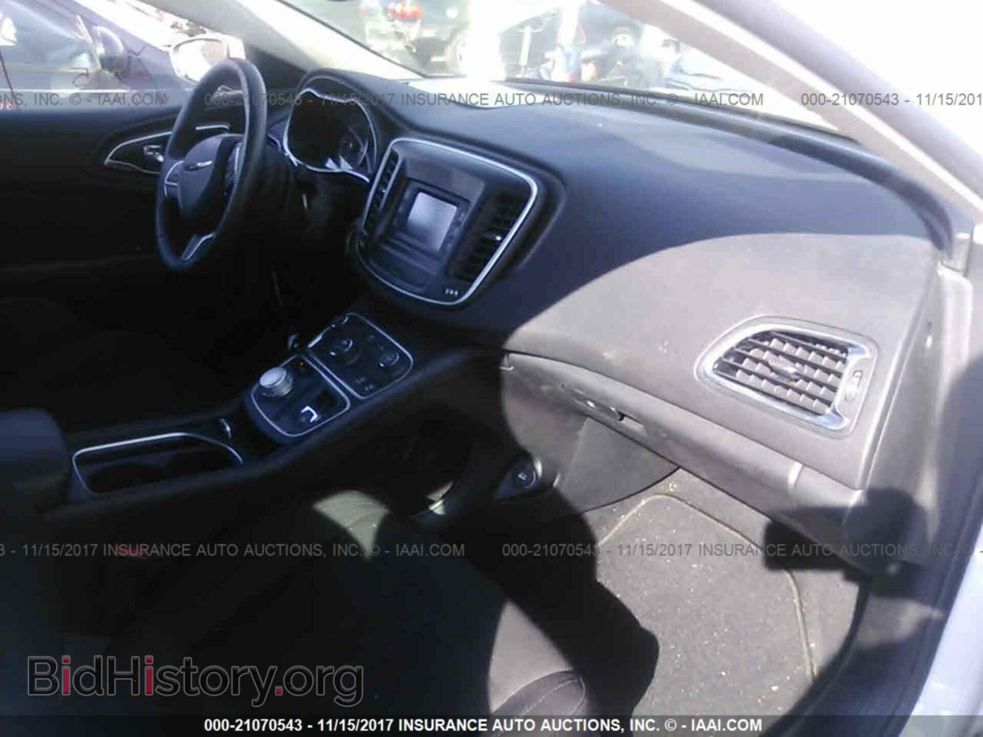 2016 Chrysler 200 - VIN: 1C3CCCAB6GN153859 - Фото 5