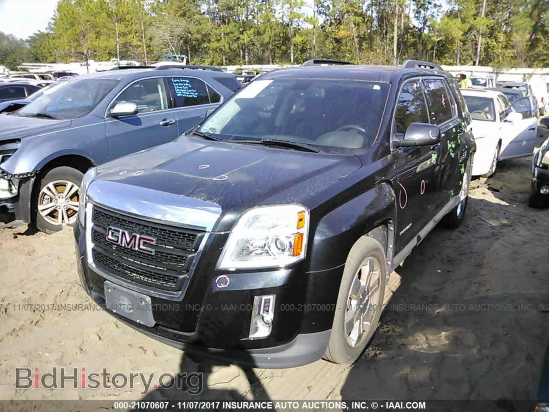 2011 Gmc Terrain - VIN: 2CTFLVE55B6211504 - Photo 2