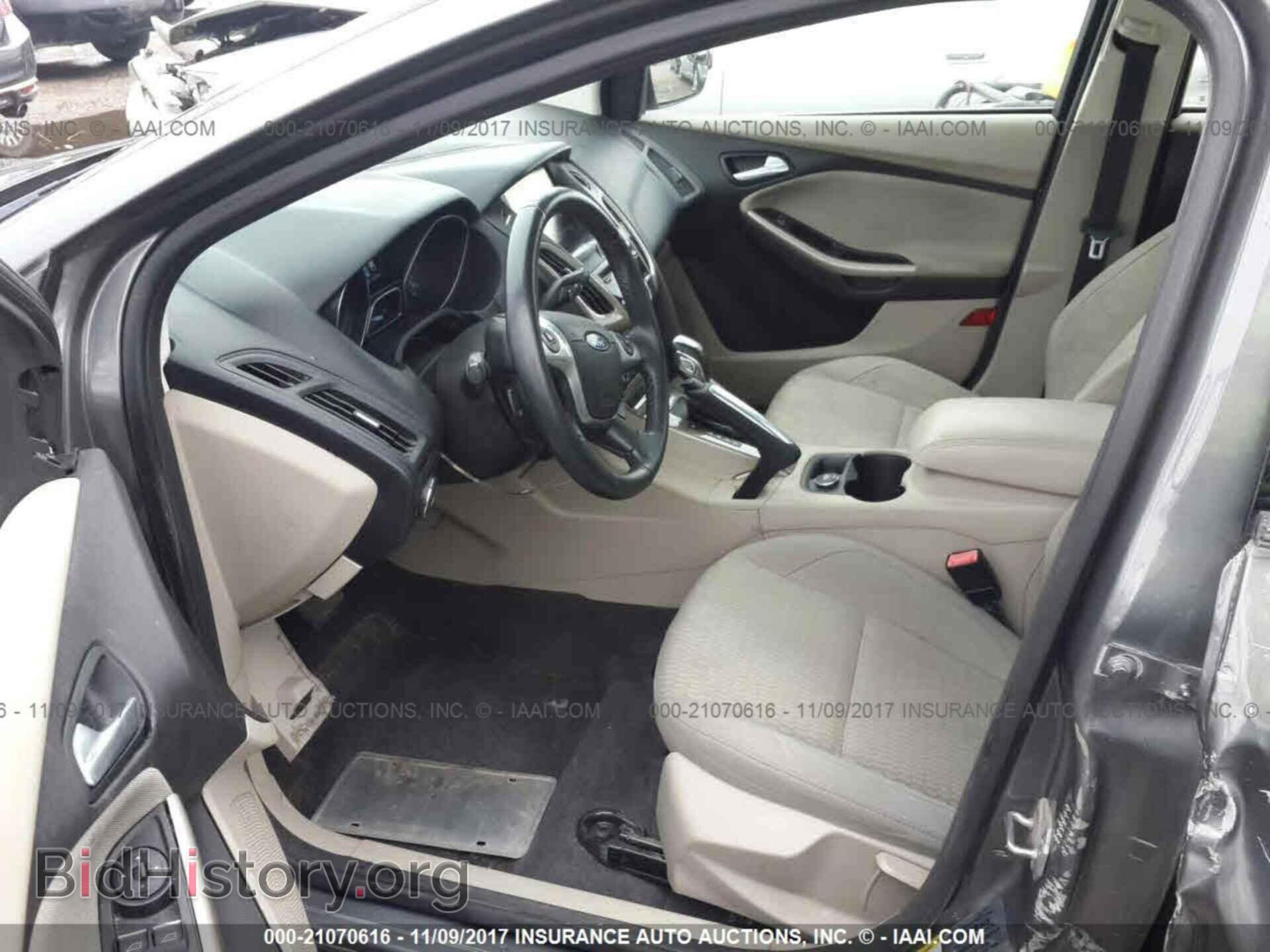 2012 Ford Focus - VIN: 1FAHP3M22CL129829 - Фото 5