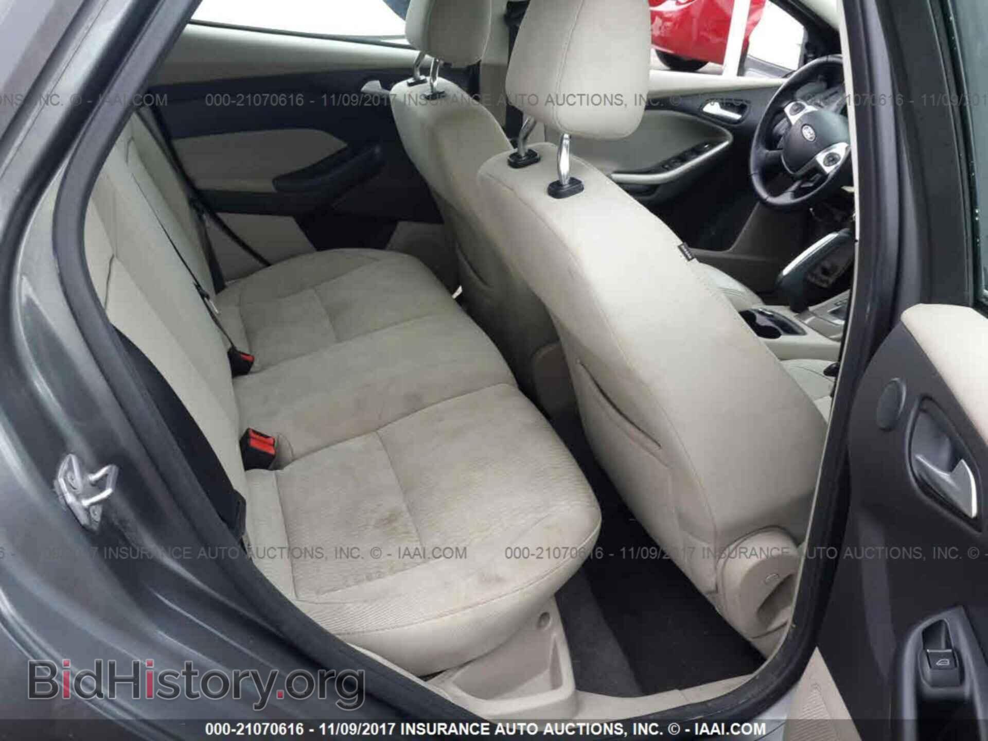 2012 Ford Focus - VIN: 1FAHP3M22CL129829 - Фото 8