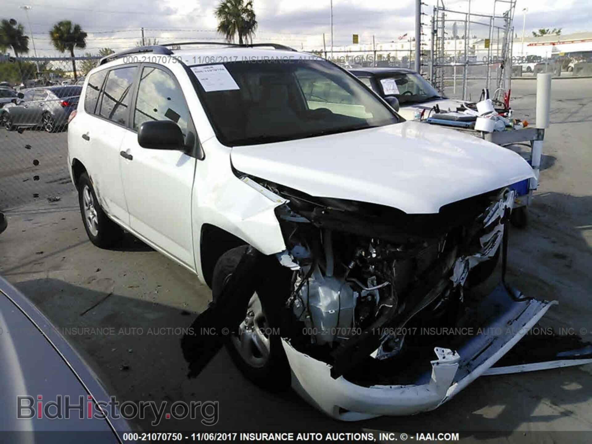 Фотография JTMZF4DV6BD030702 - Toyota Rav4 2011