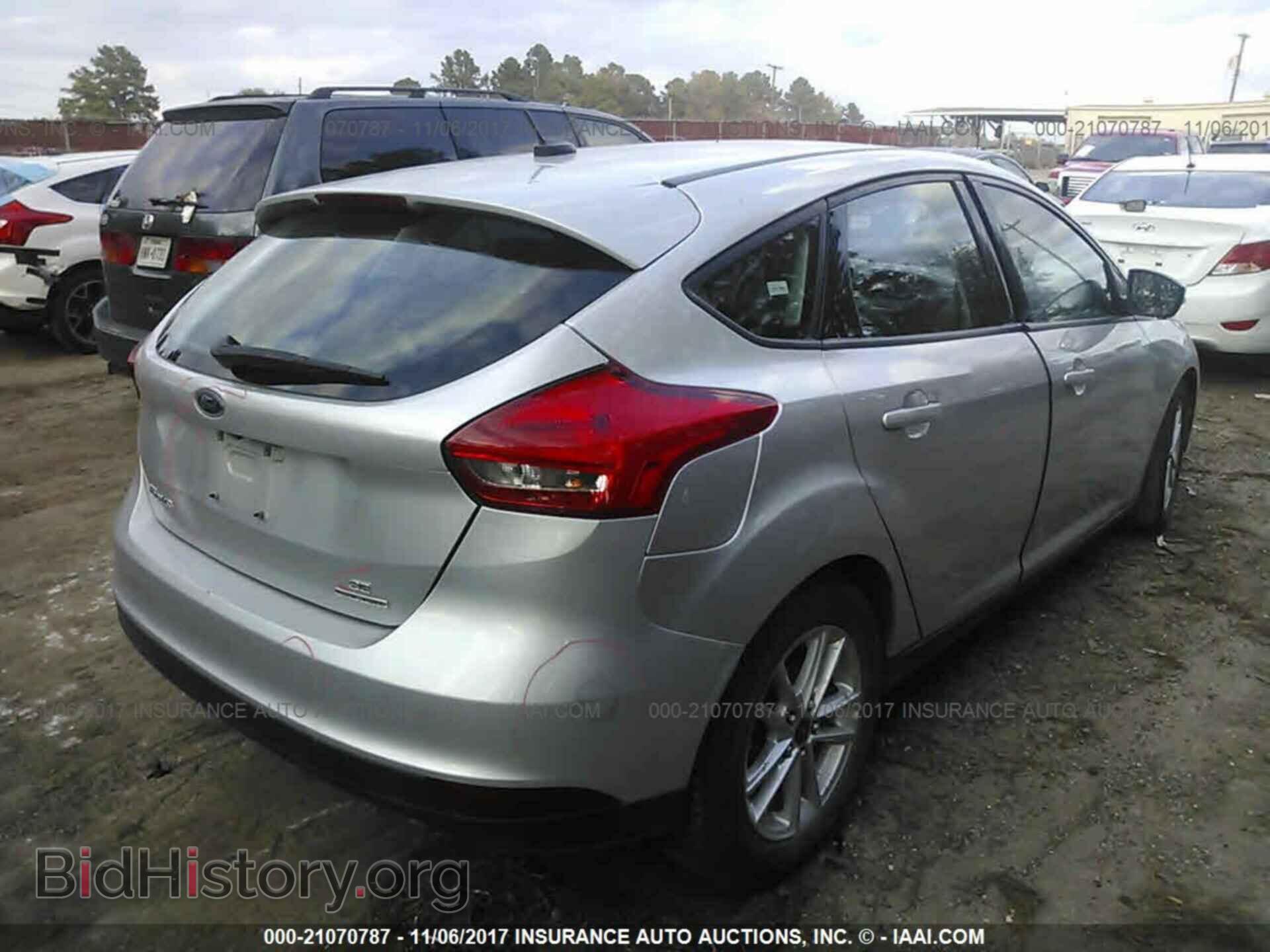 2016 Ford Focus - VIN: 1FADP3K22GL270245 - Фото 4