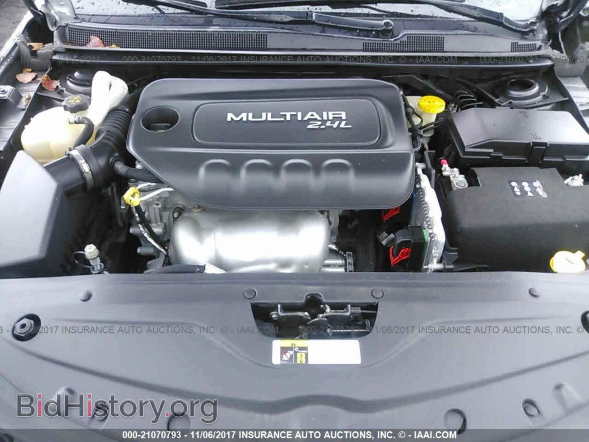 2015 Chrysler 200 - VIN: 1C3CCCBB0FN621985 - Photo 10