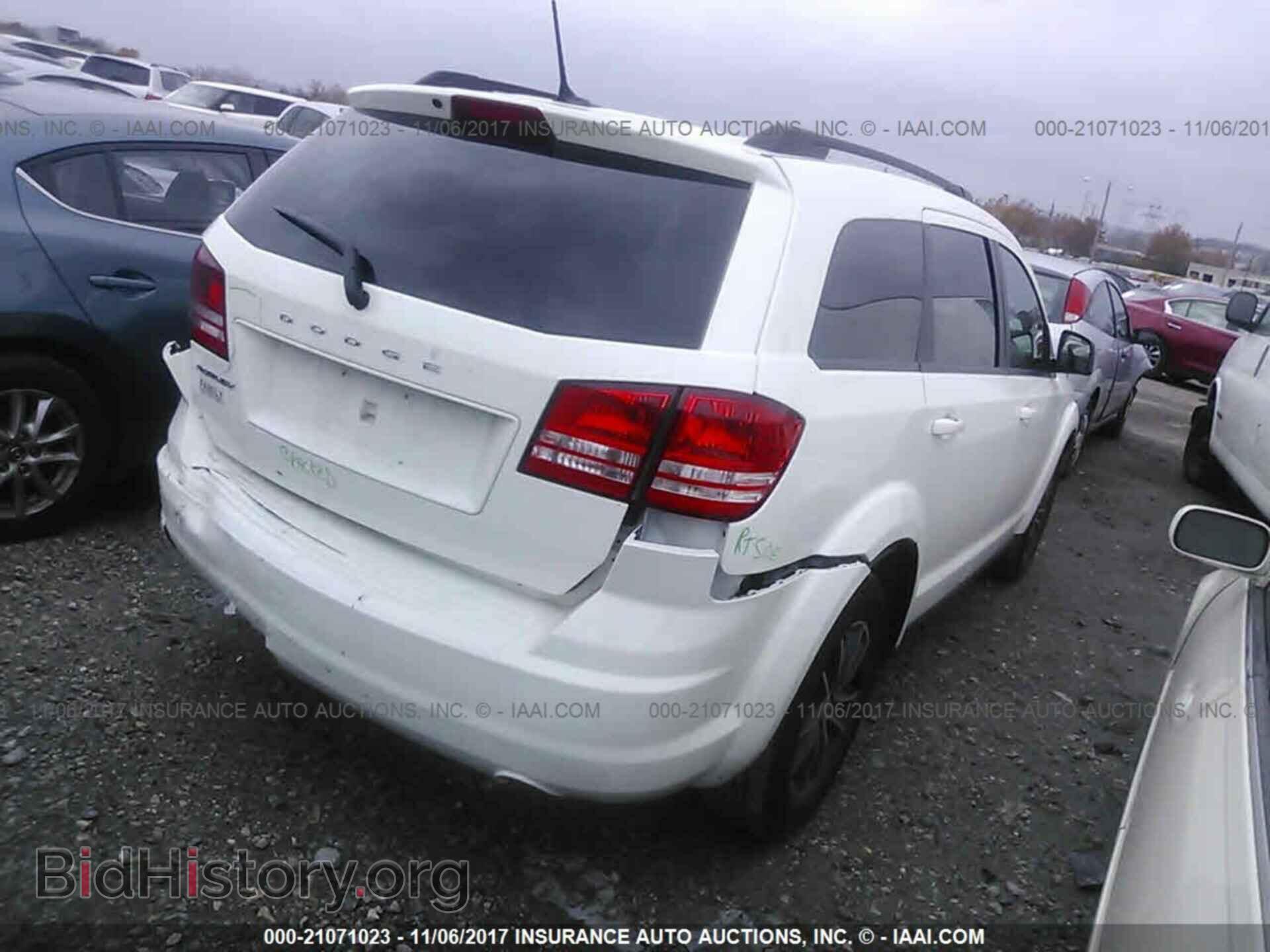 2017 Dodge Journey - VIN: 3C4PDCAB5HT573124 - Фото 4