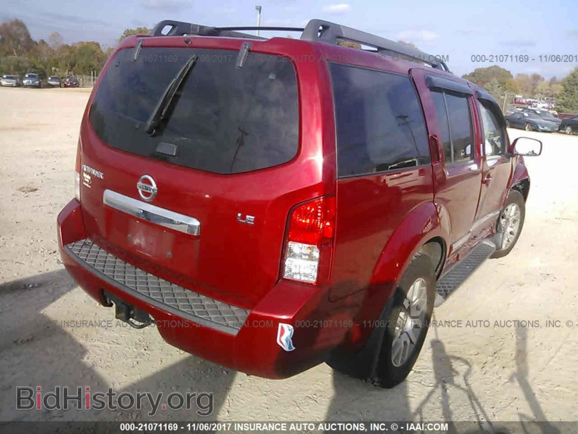 2011 Nissan Pathfinder - VIN: 5N1AR1NB2BC612370 - Фото 4