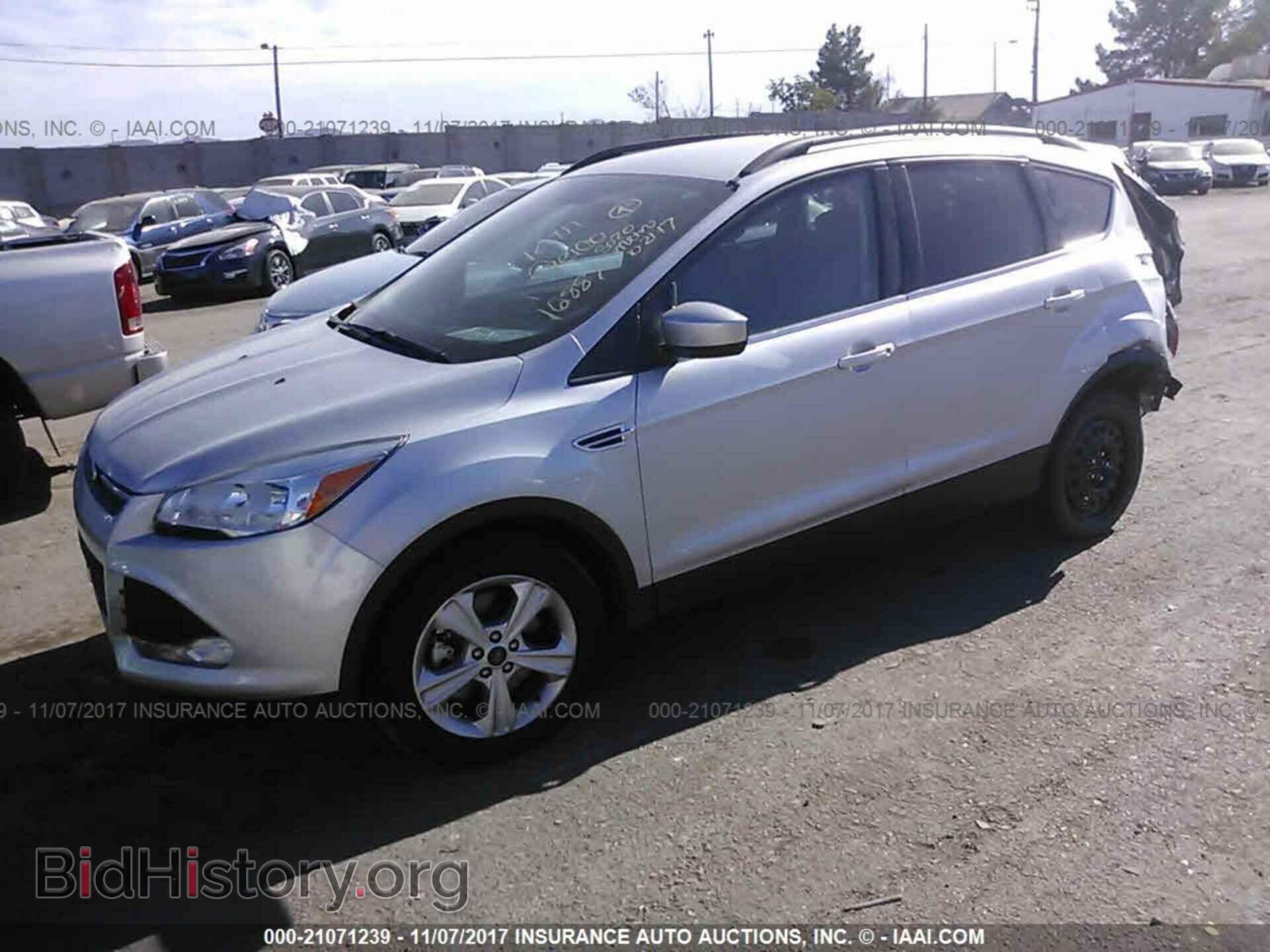 2015 Ford Escape - VIN: 1FMCU9G97FUB95456 - Фото 2