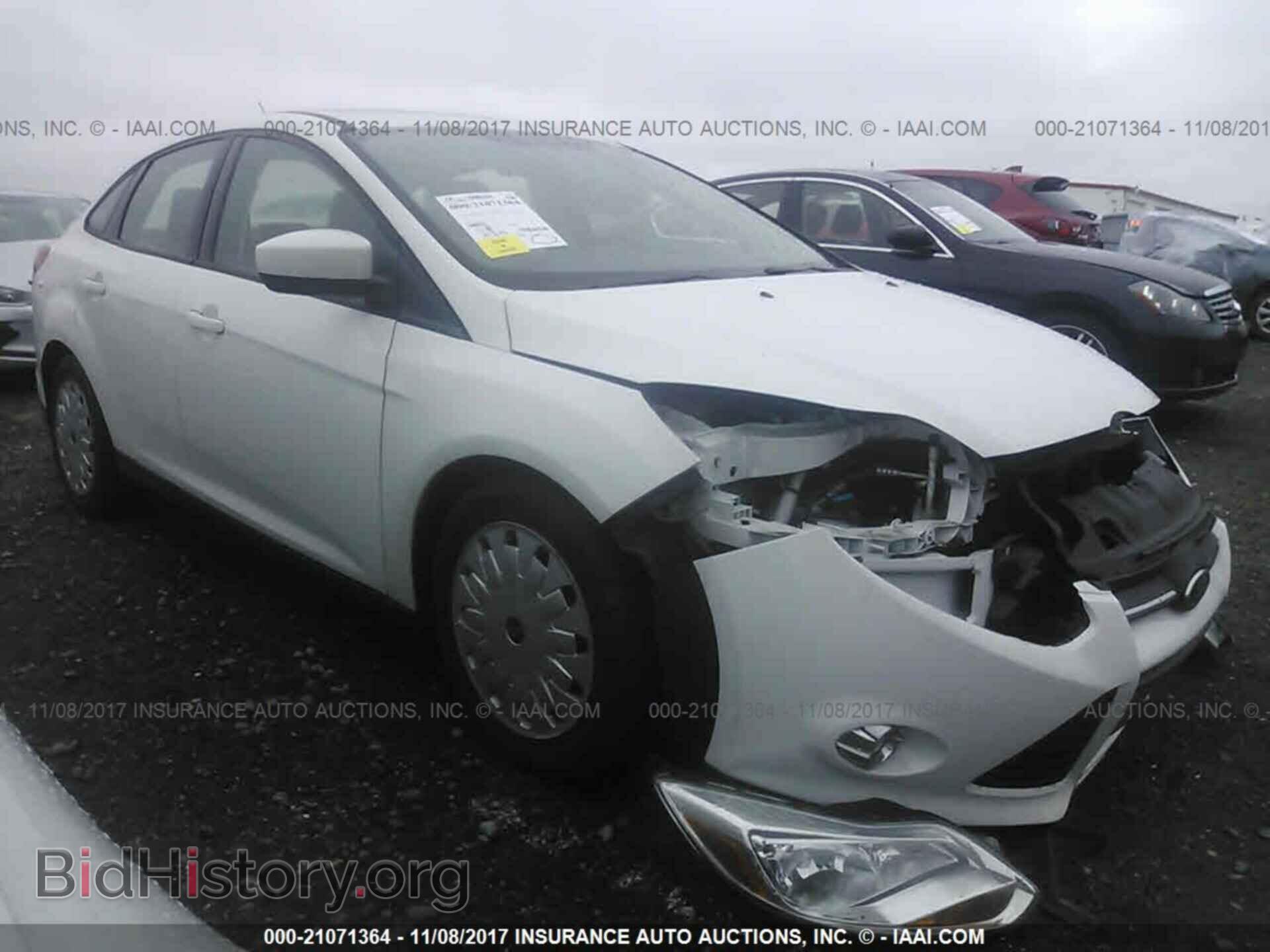 Photo 1FAHP3F24CL276764 - Ford Focus 2012