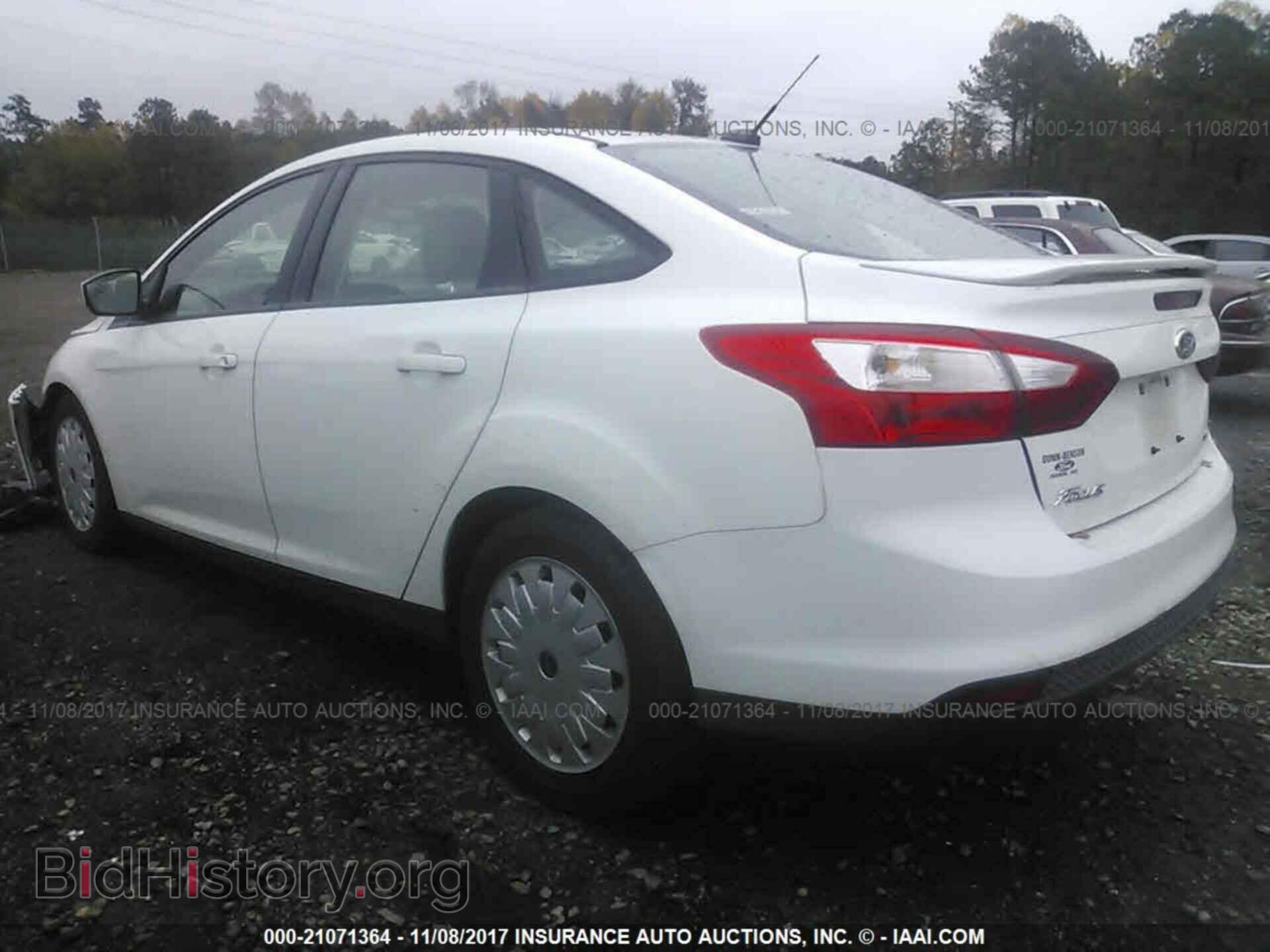 2012 Ford Focus - VIN: 1FAHP3F24CL276764 - Фото 3