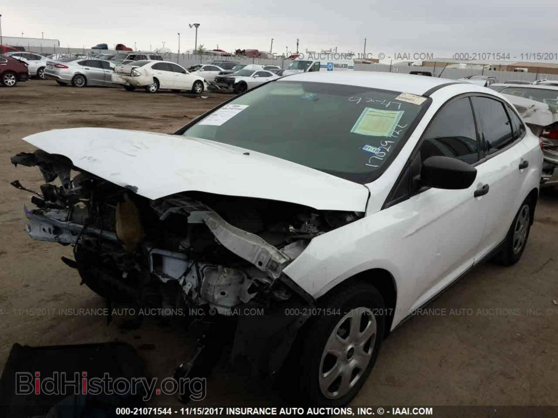 2013 Ford Focus - VIN: 1FADP3E29DL137912 - Photo 2