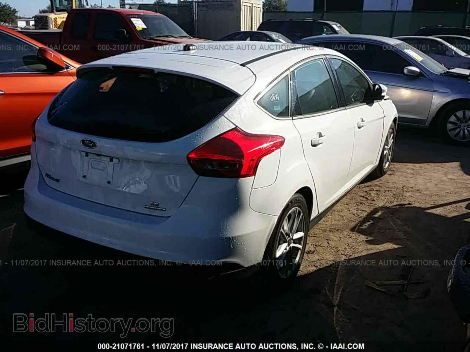 2016 Ford Focus - VIN: 1FADP3K22GL291080 - Фото 4