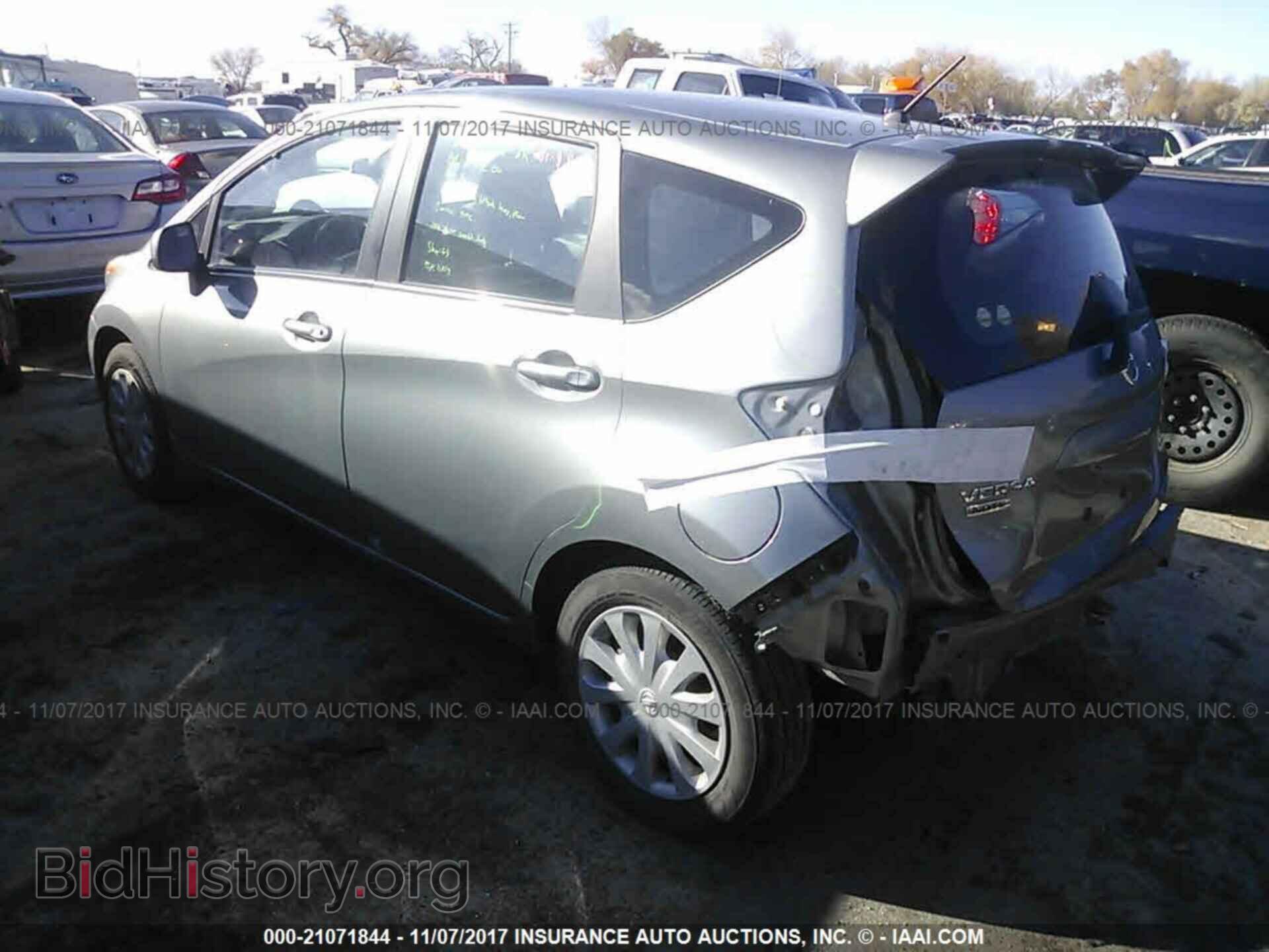 2014 Nissan Versa note - VIN: 3N1CE2CP1EL354089 - Фото 3
