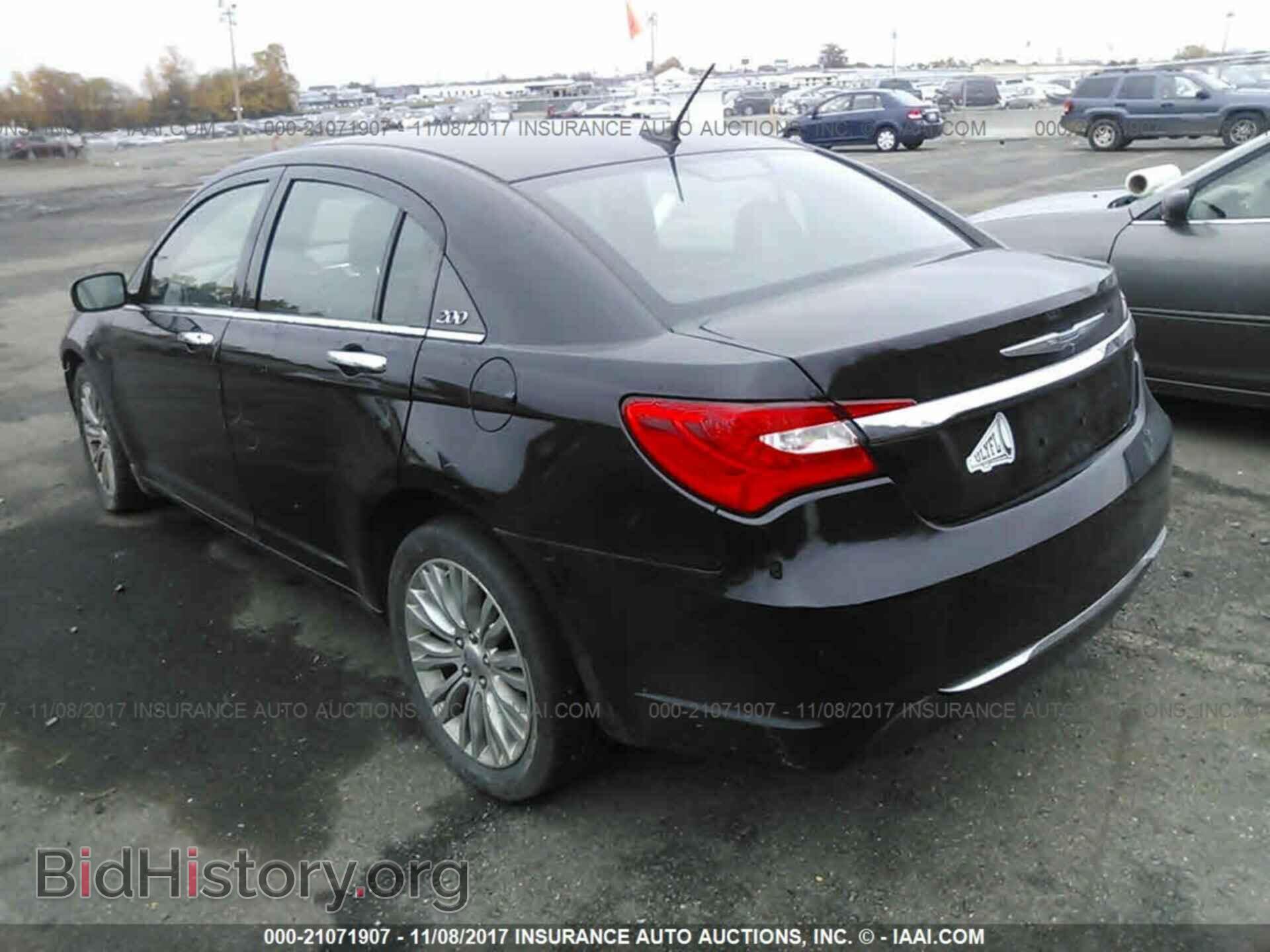 2013 Chrysler 200 - VIN: 1C3CCBCG0DN504411 - Photo 3