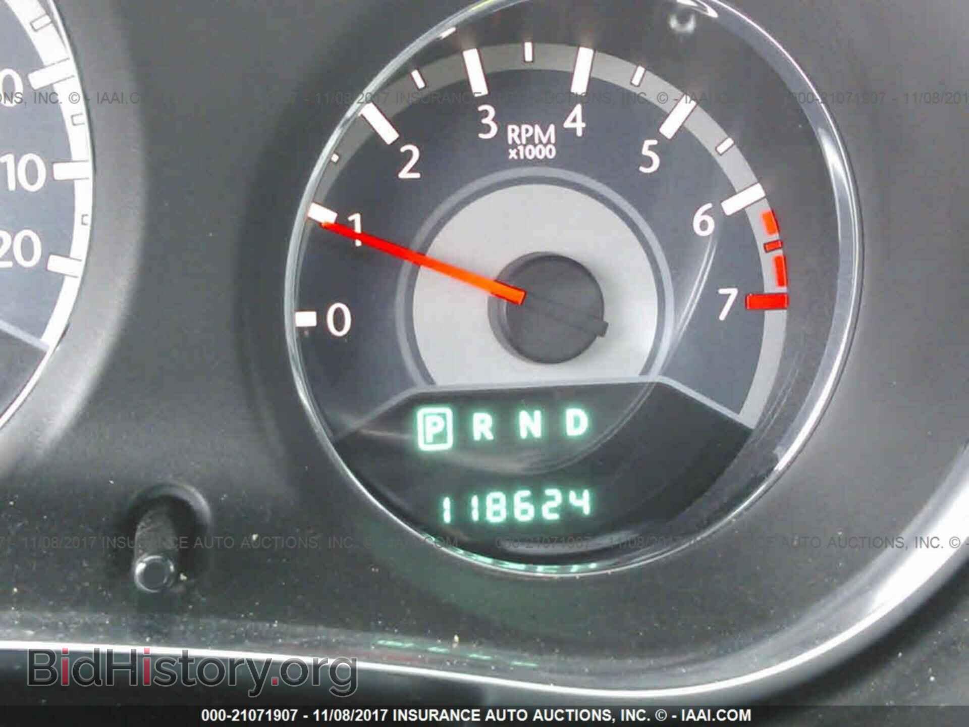 2013 Chrysler 200 - VIN: 1C3CCBCG0DN504411 - Photo 7