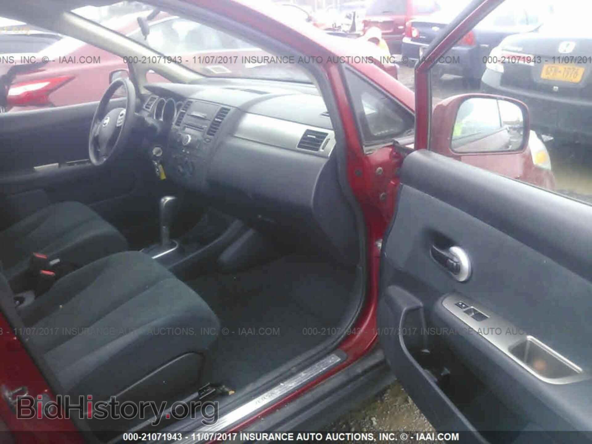 2011 Nissan Versa - VIN: 3N1BC1AP3BL399528 - Фото 5