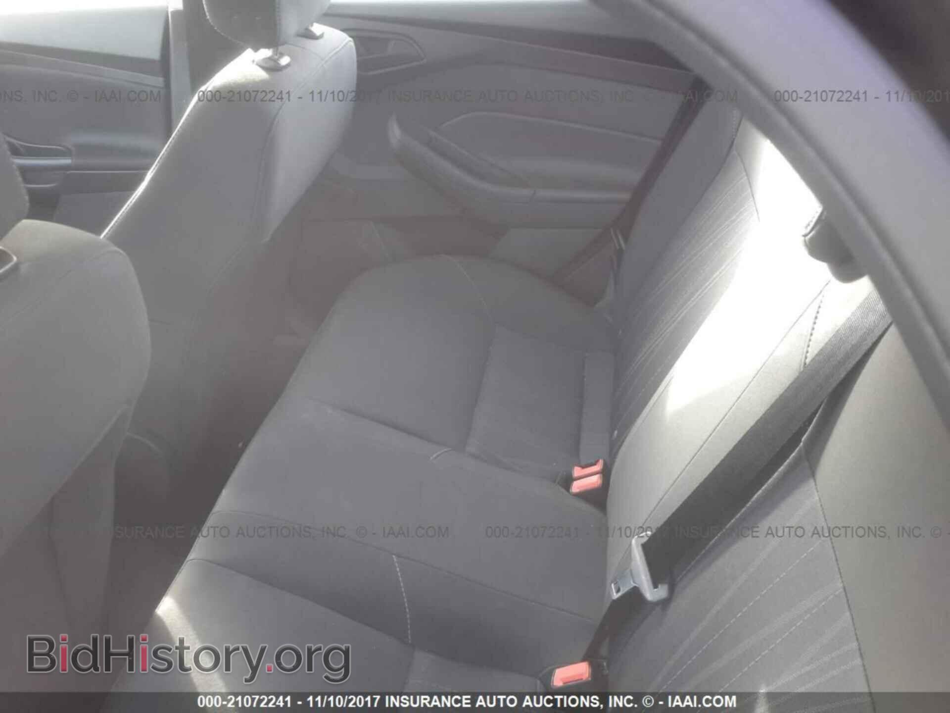 2016 Ford Focus - VIN: 1FADP3E28GL294044 - Photo 8