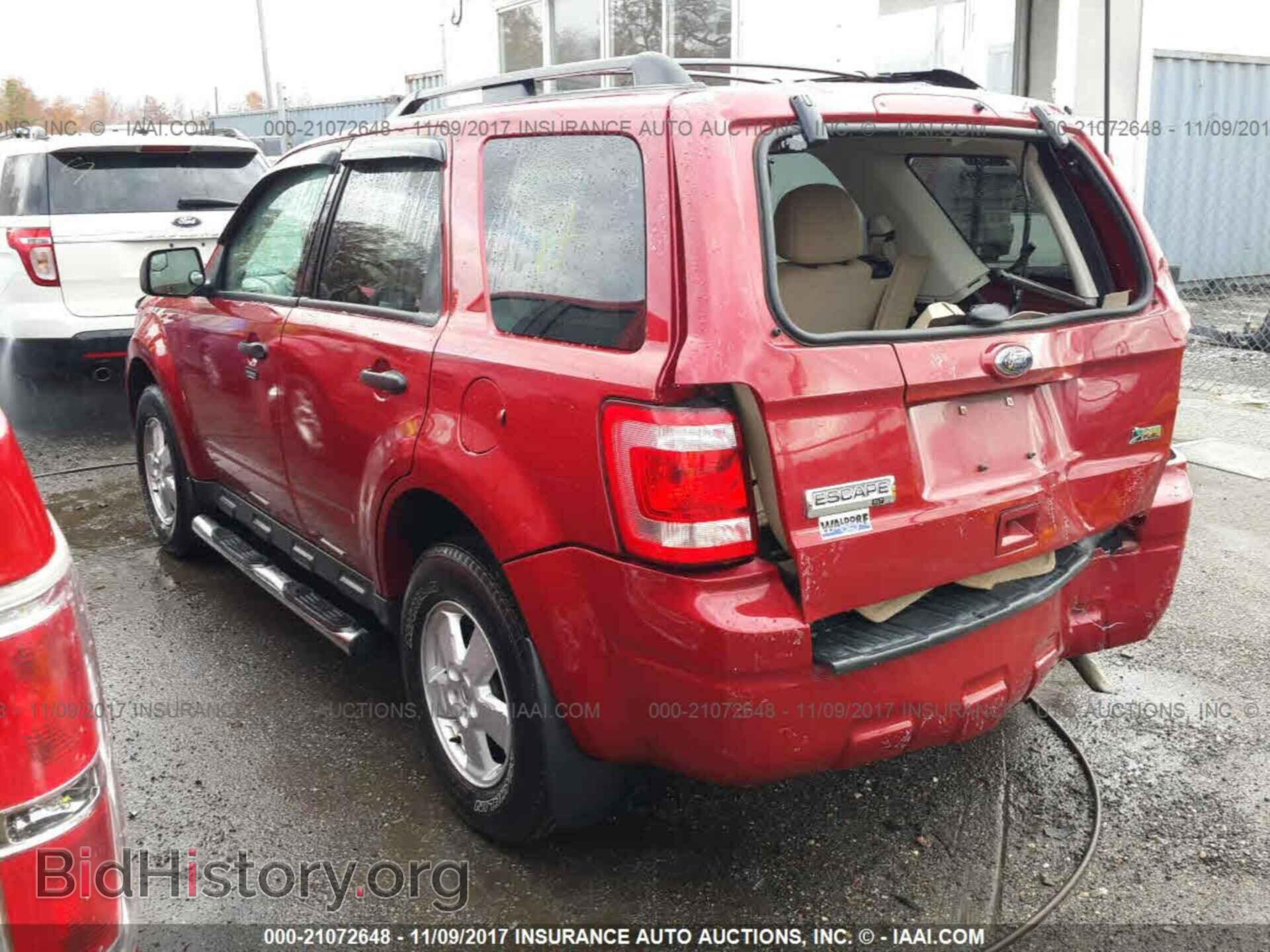 2011 Ford Escape - VIN: 1FMCU9DG1BKB30045 - Фото 3