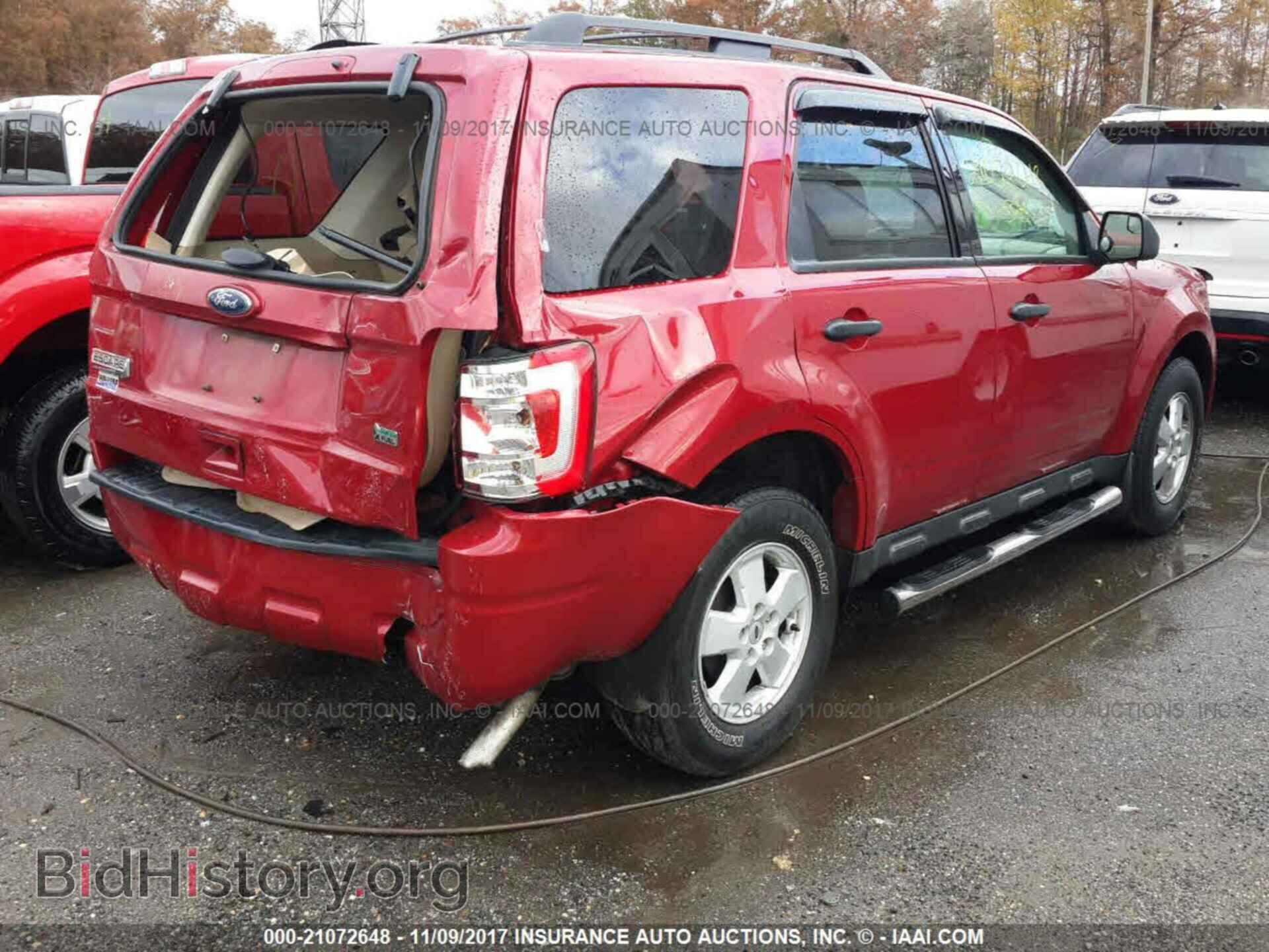2011 Ford Escape - VIN: 1FMCU9DG1BKB30045 - Фото 4