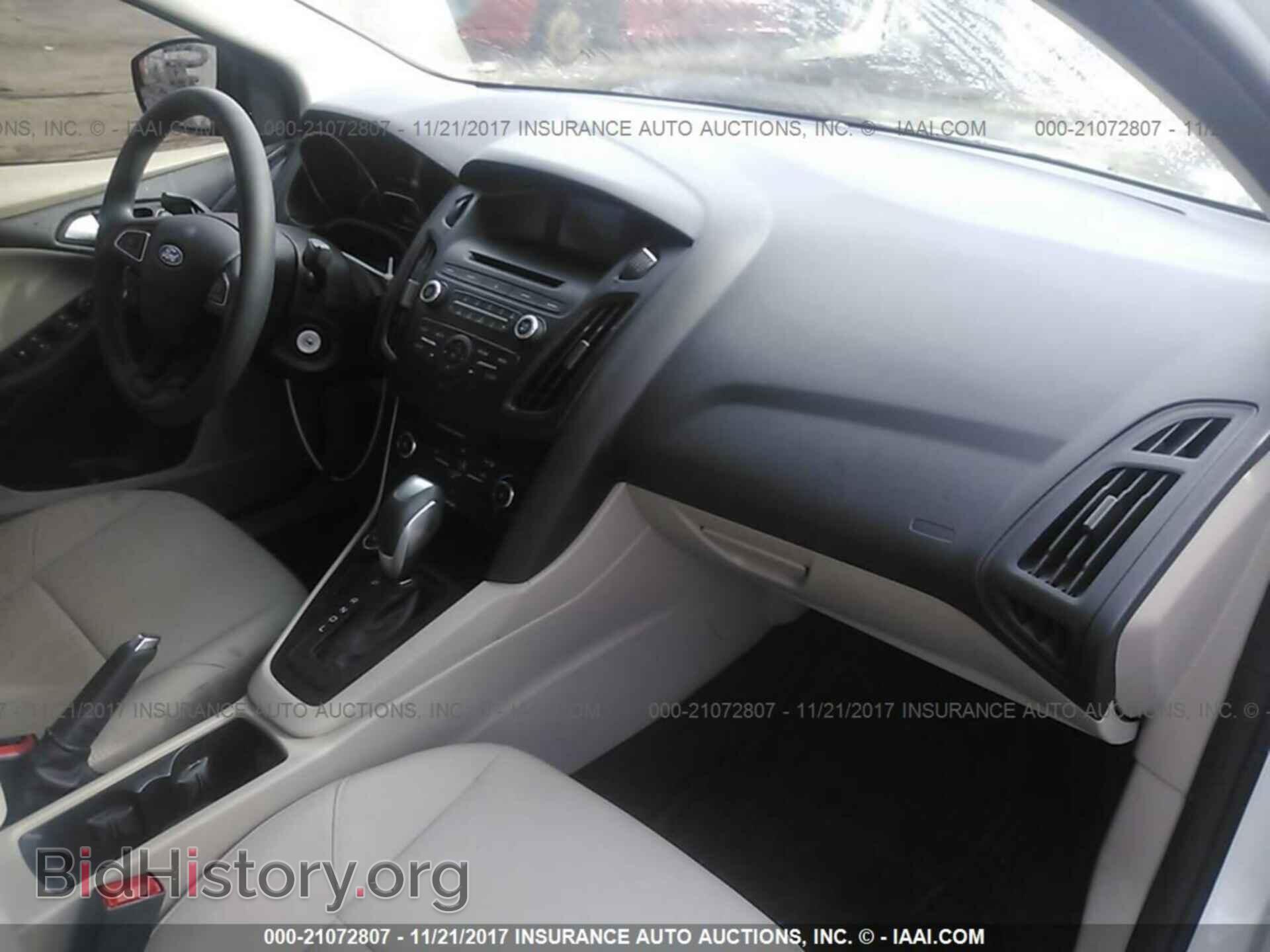 2015 Ford Focus - VIN: 1FADP3F22FL215044 - Photo 5