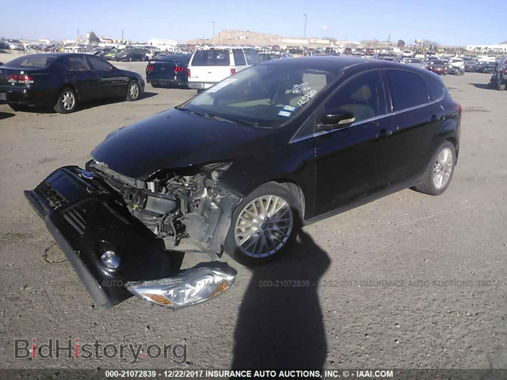 2012 Ford Focus - VIN: 1FAHP3M22CL324734 - Photo 2