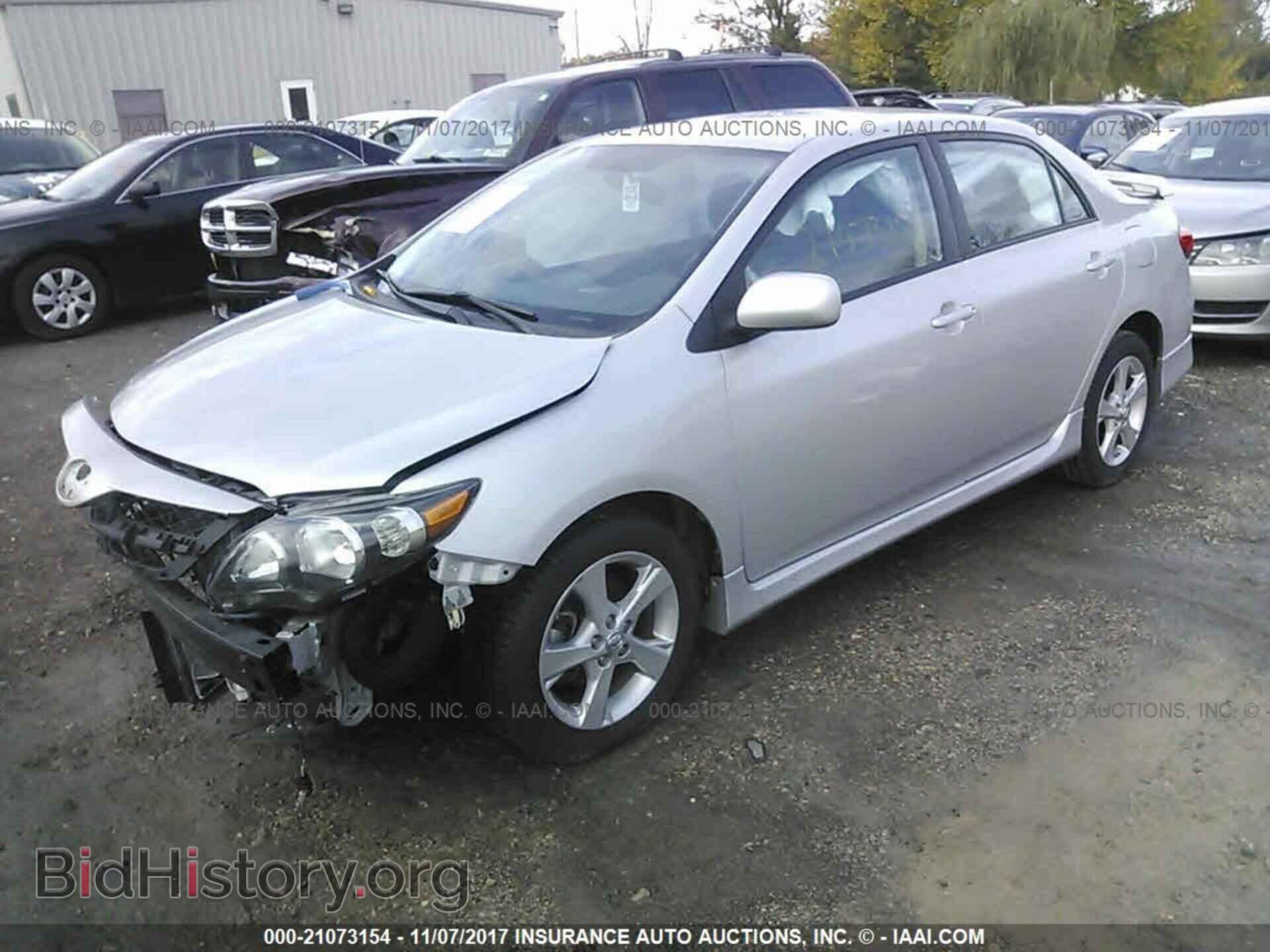 2013 Toyota Corolla - VIN: 2T1BU4EEXDC983578 - Photo 2