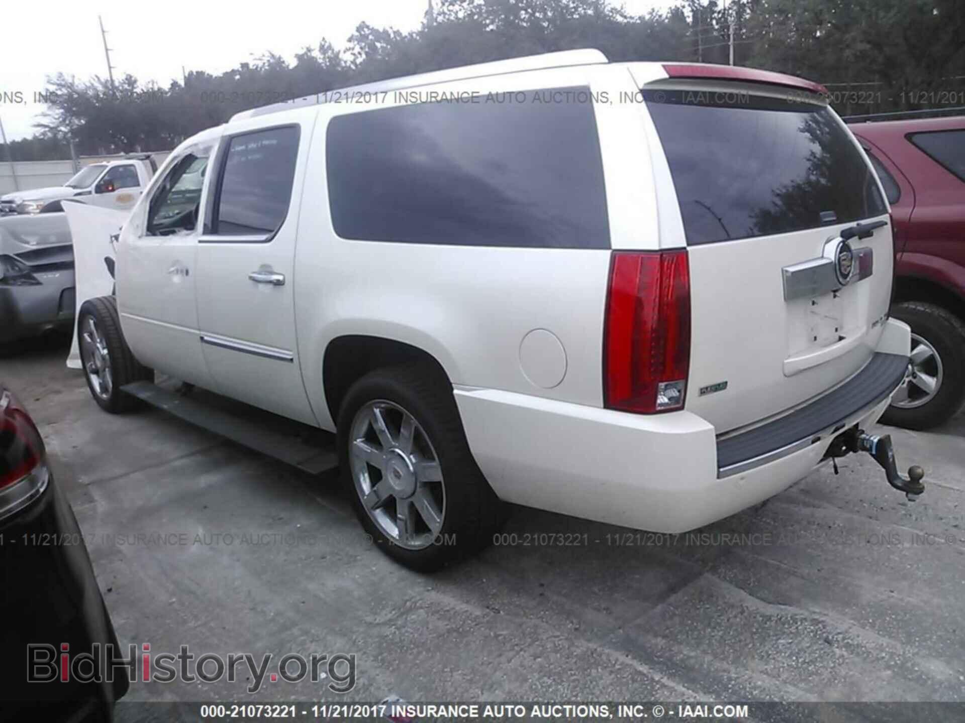 2011 Cadillac Escalade - VIN: 1GYS3JEF8BR363870 - Фото 3