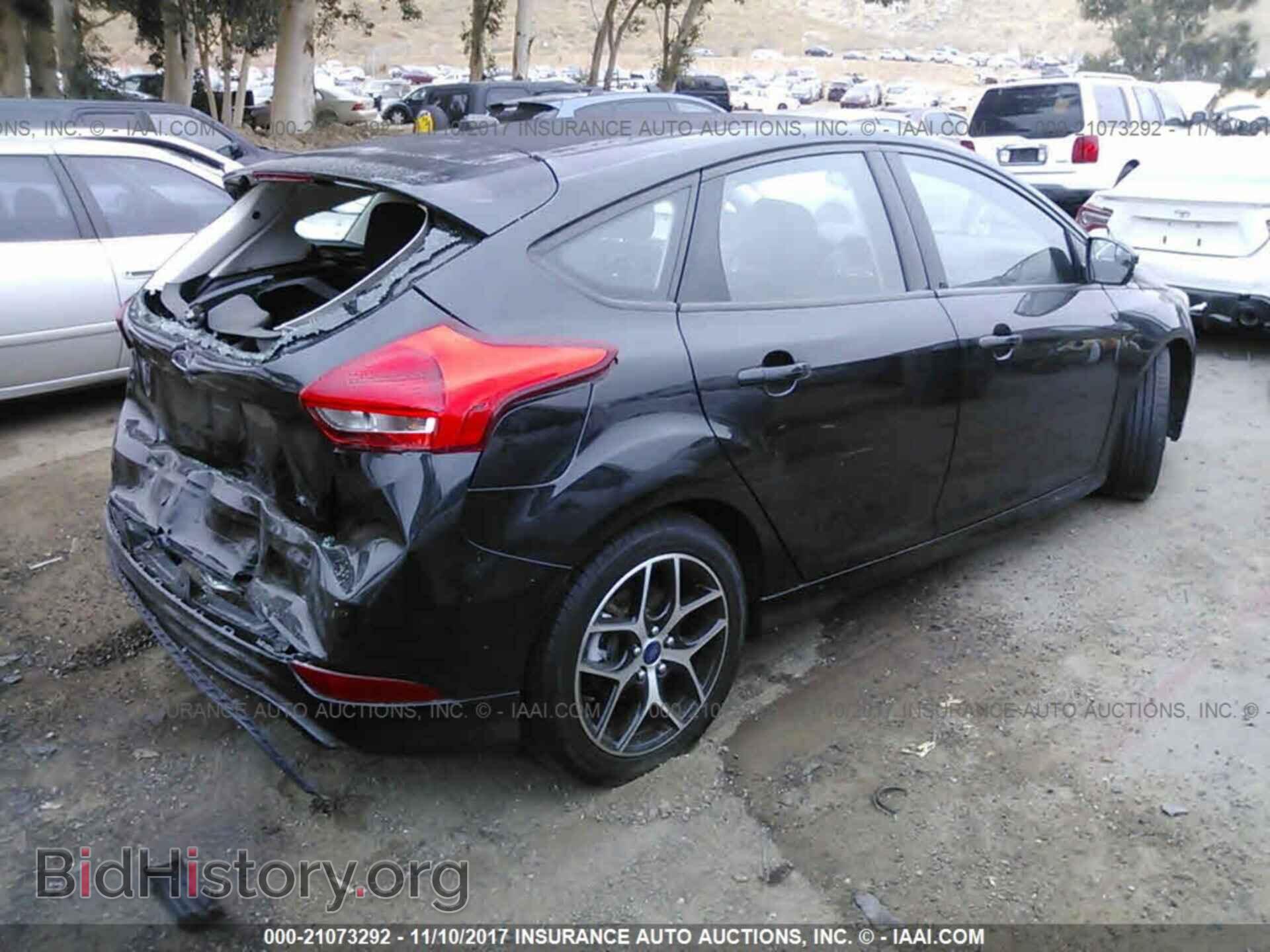 2015 Ford Focus - VIN: 1FADP3K21FL348867 - Photo 4