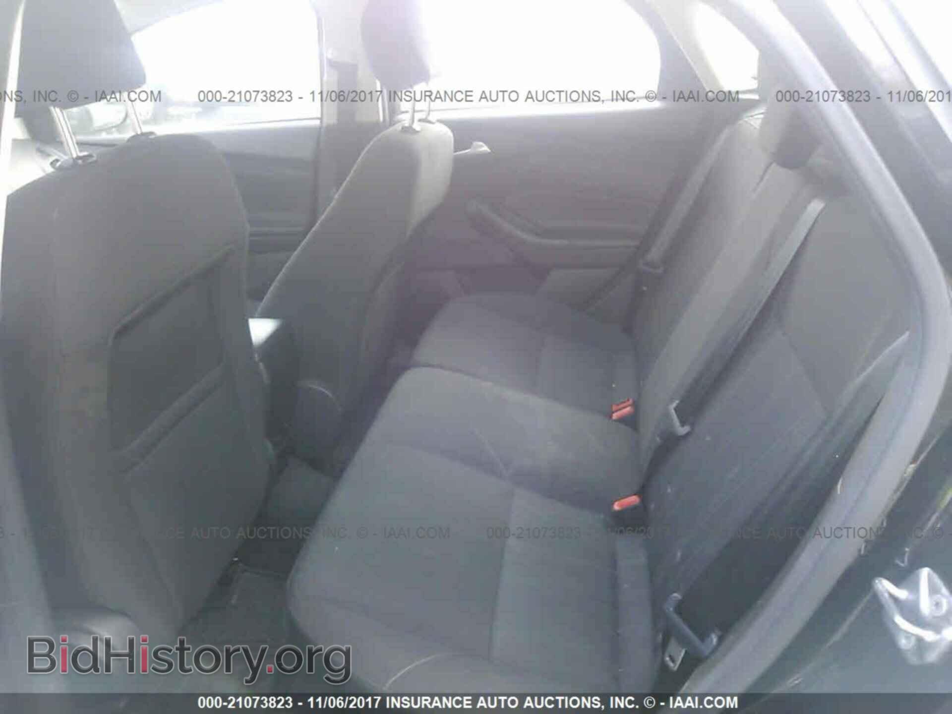 2016 Ford Focus - VIN: 1FADP3K22GL261626 - Photo 8