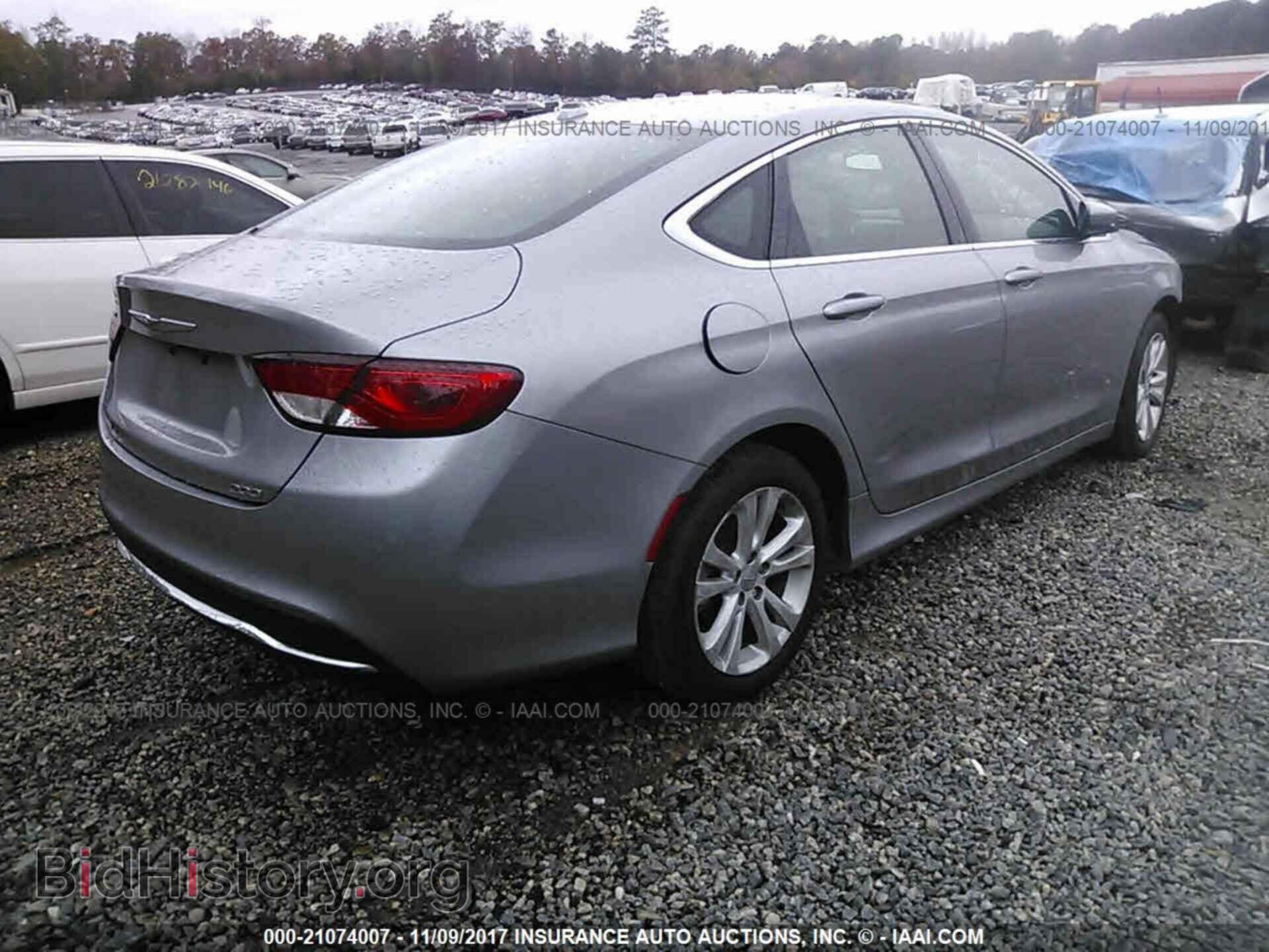 2015 Chrysler 200 - VIN: 1C3CCCABXFN637080 - Photo 4