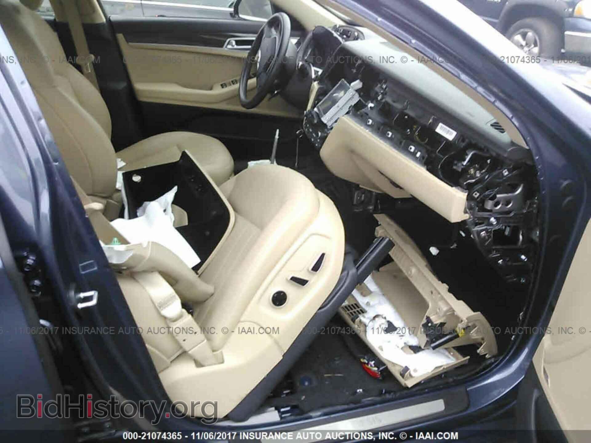 2016 Hyundai Genesis - VIN: KMHGN4JE5GU107593 - Фото 5