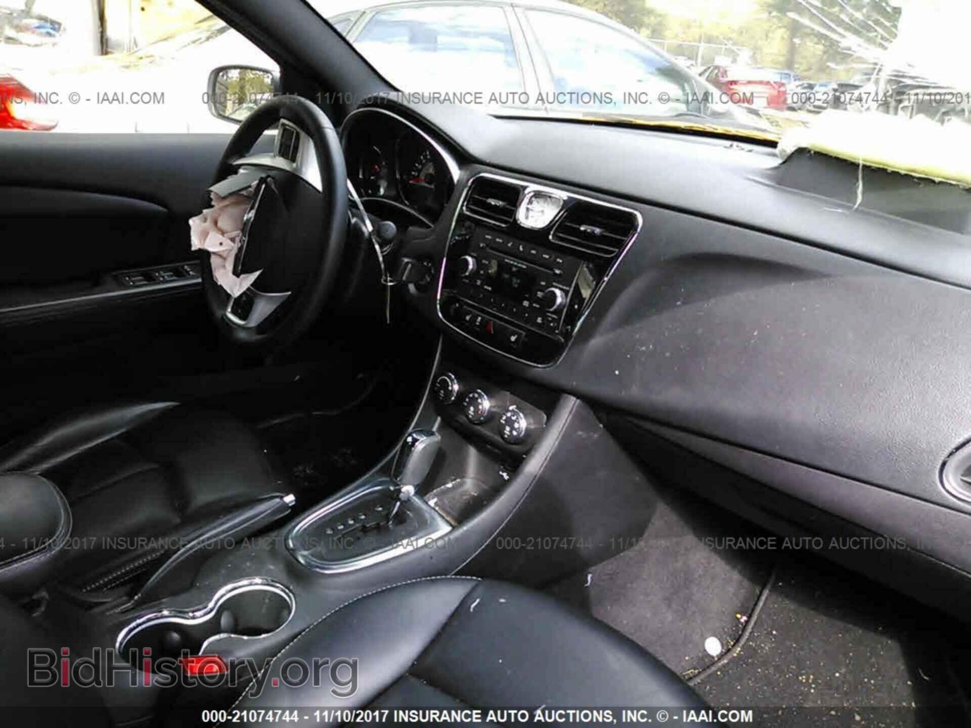 2014 Chrysler 200 - VIN: 1C3CCBCG8EN179511 - Фото 5