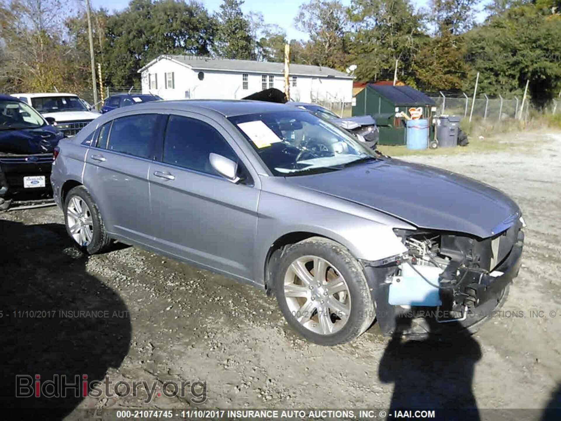 Фотография 1C3CCBAB1DN639923 - Chrysler 200 2013