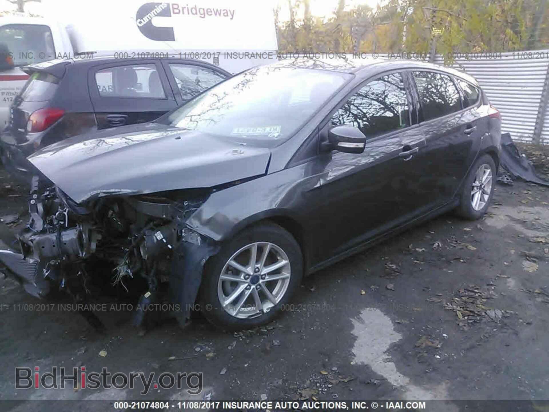 2016 Ford Focus - VIN: 1FADP3K21GL213874 - Photo 2