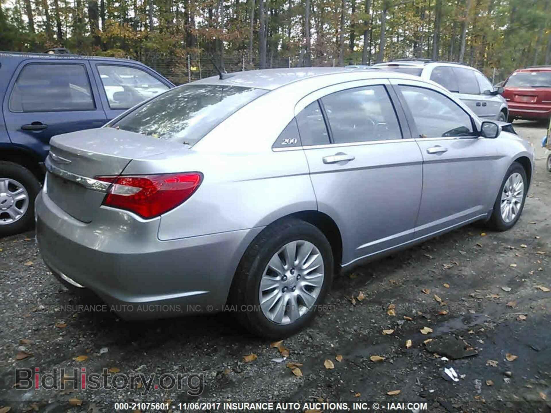 2014 Chrysler 200 - VIN: 1C3CCBAB1EN142663 - Фото 4