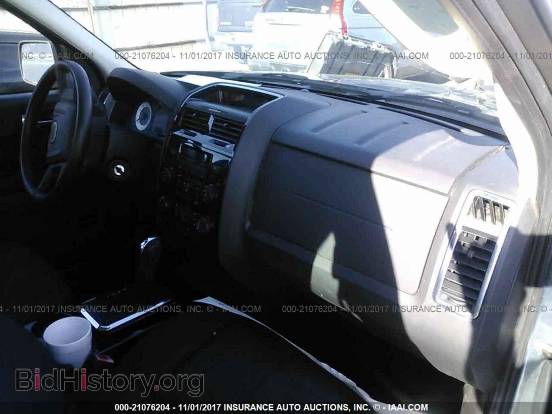 2011 Mazda Tribute - VIN: 4F2CY0C75BKM07298 - Фото 5