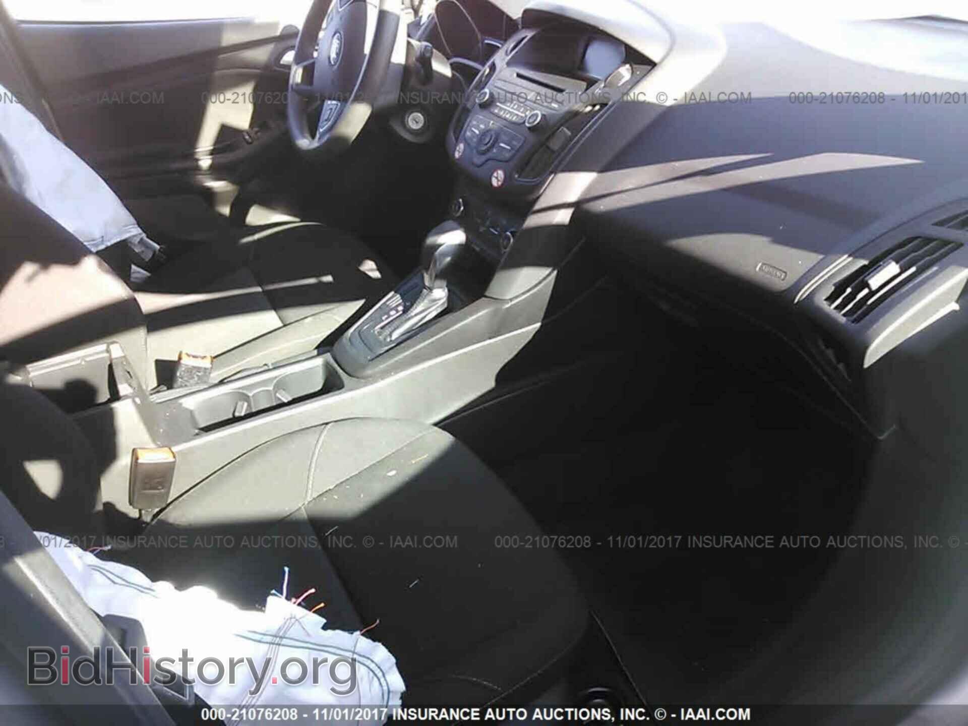 2017 Ford Focus - VIN: 1FADP3K22HL223878 - Photo 5