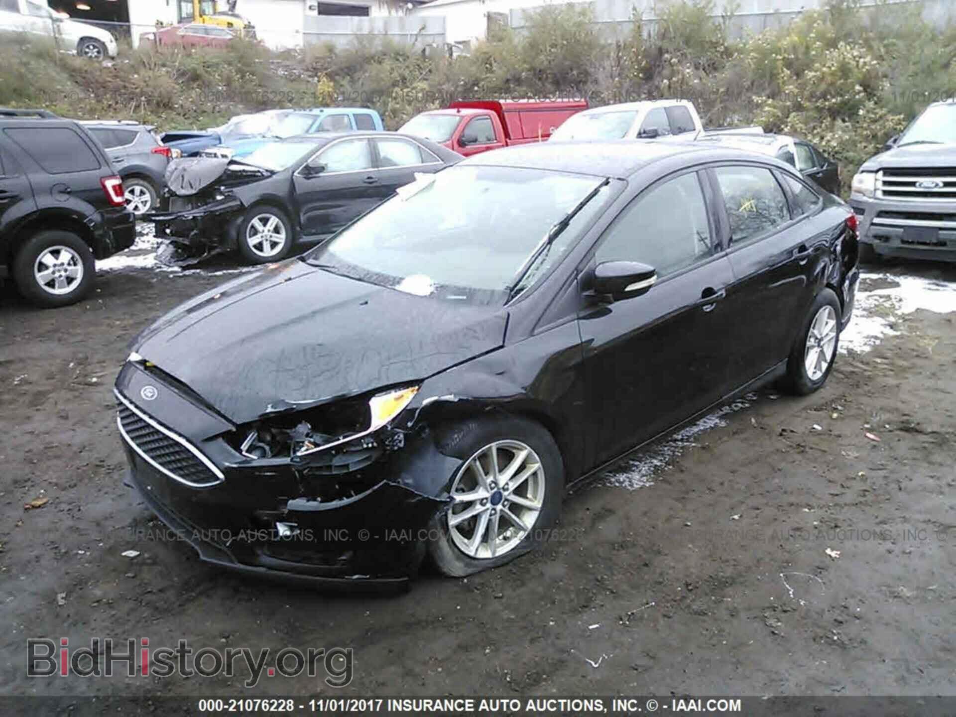 2015 Ford Focus - VIN: 1FADP3FEXFL231616 - Photo 2
