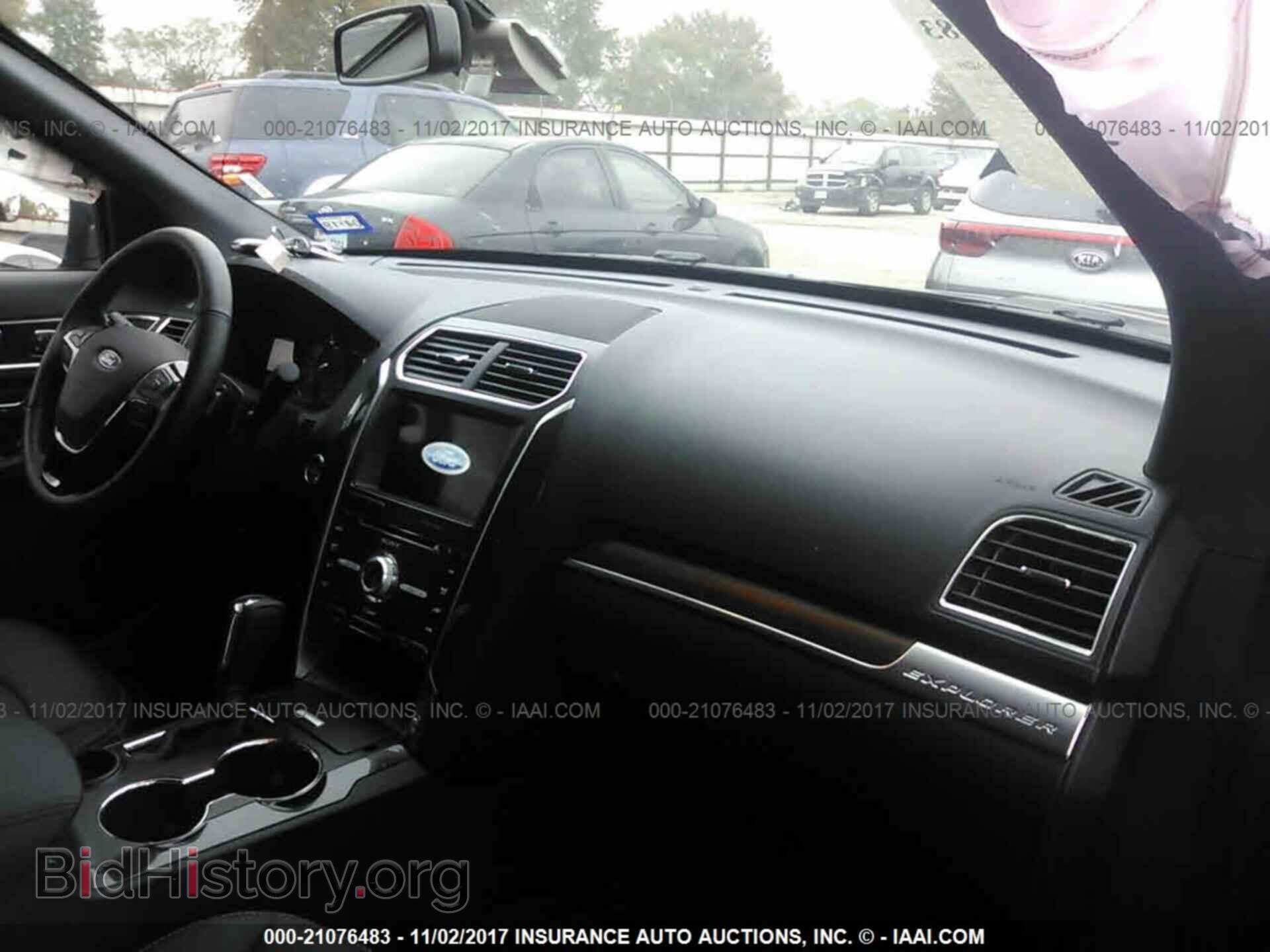 2017 Ford Explorer - VIN: 1FM5K7F82HGC38906 - Photo 5