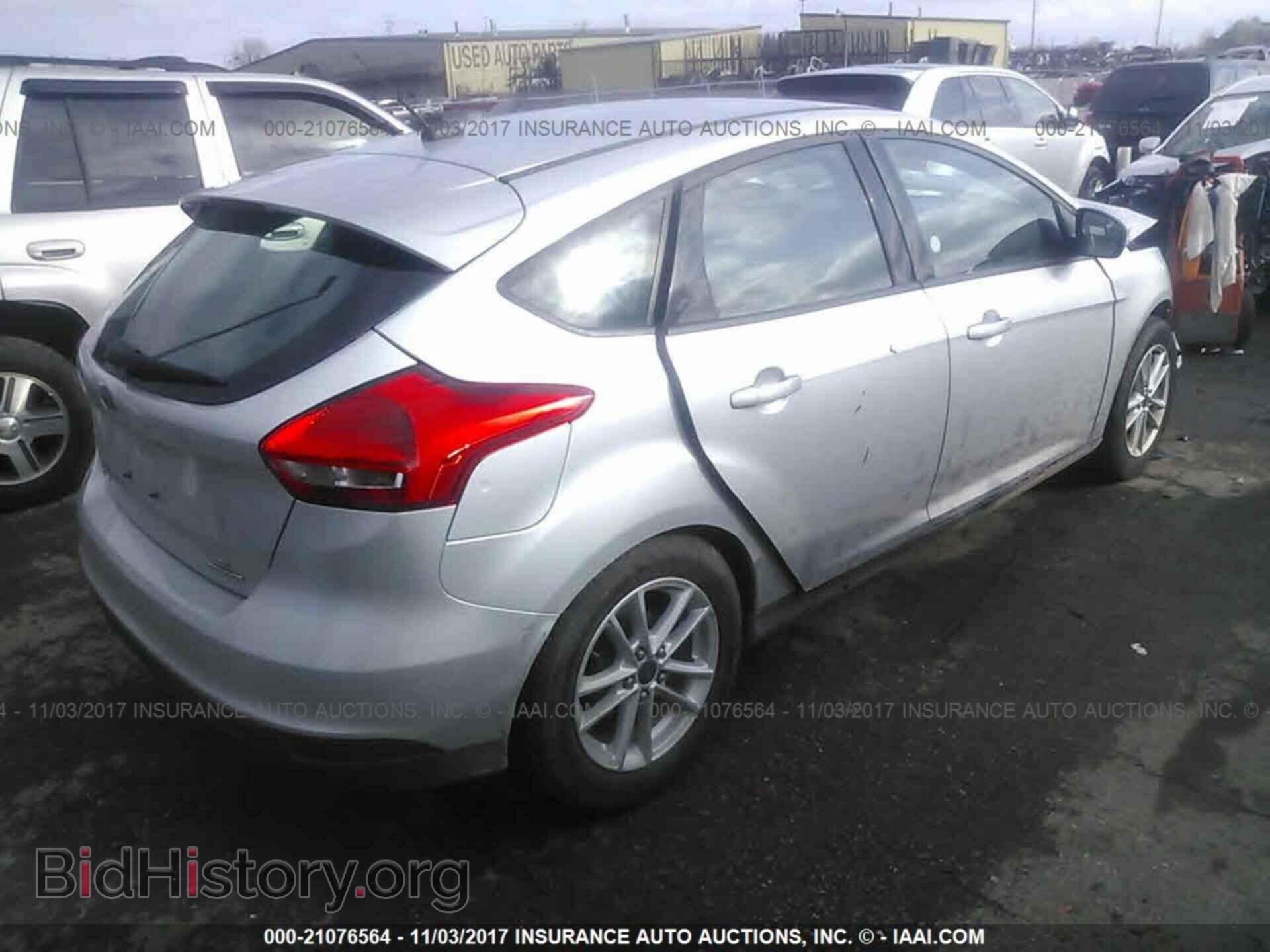 2016 Ford Focus - VIN: 1FADP3K28GL271352 - Фото 4