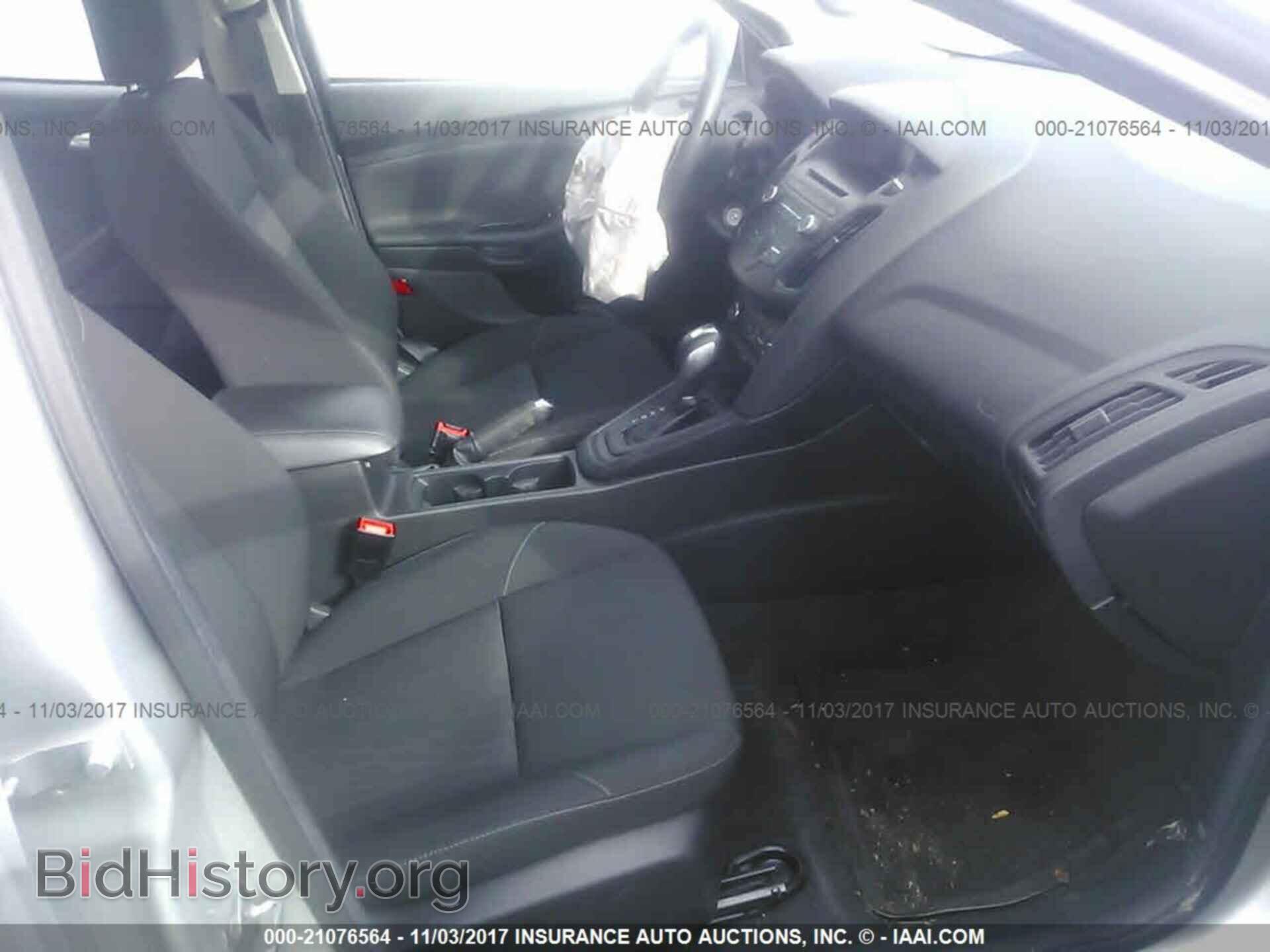 2016 Ford Focus - VIN: 1FADP3K28GL271352 - Фото 5