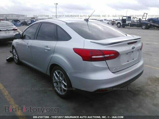 2015 Ford Focus - VIN: 1FADP3F27FL224581 - Photo 3